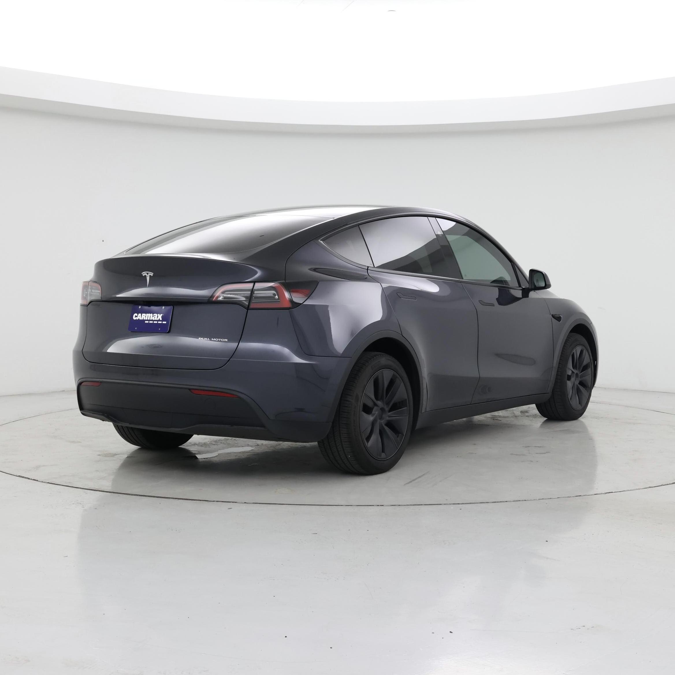 Thumbnail: 2025 Tesla Model Y - 8