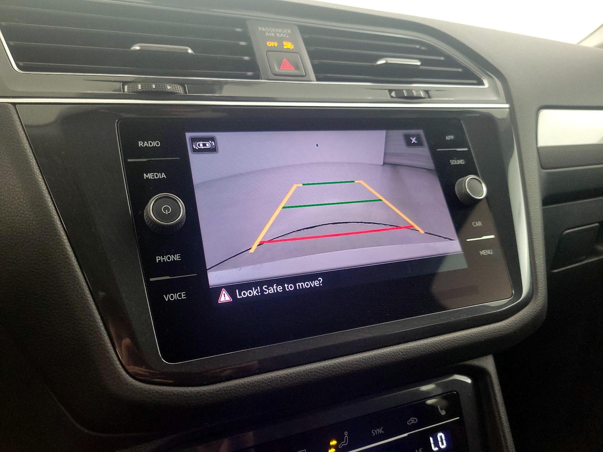 Thumbnail: 2023 Volkswagen Tiguan - 14