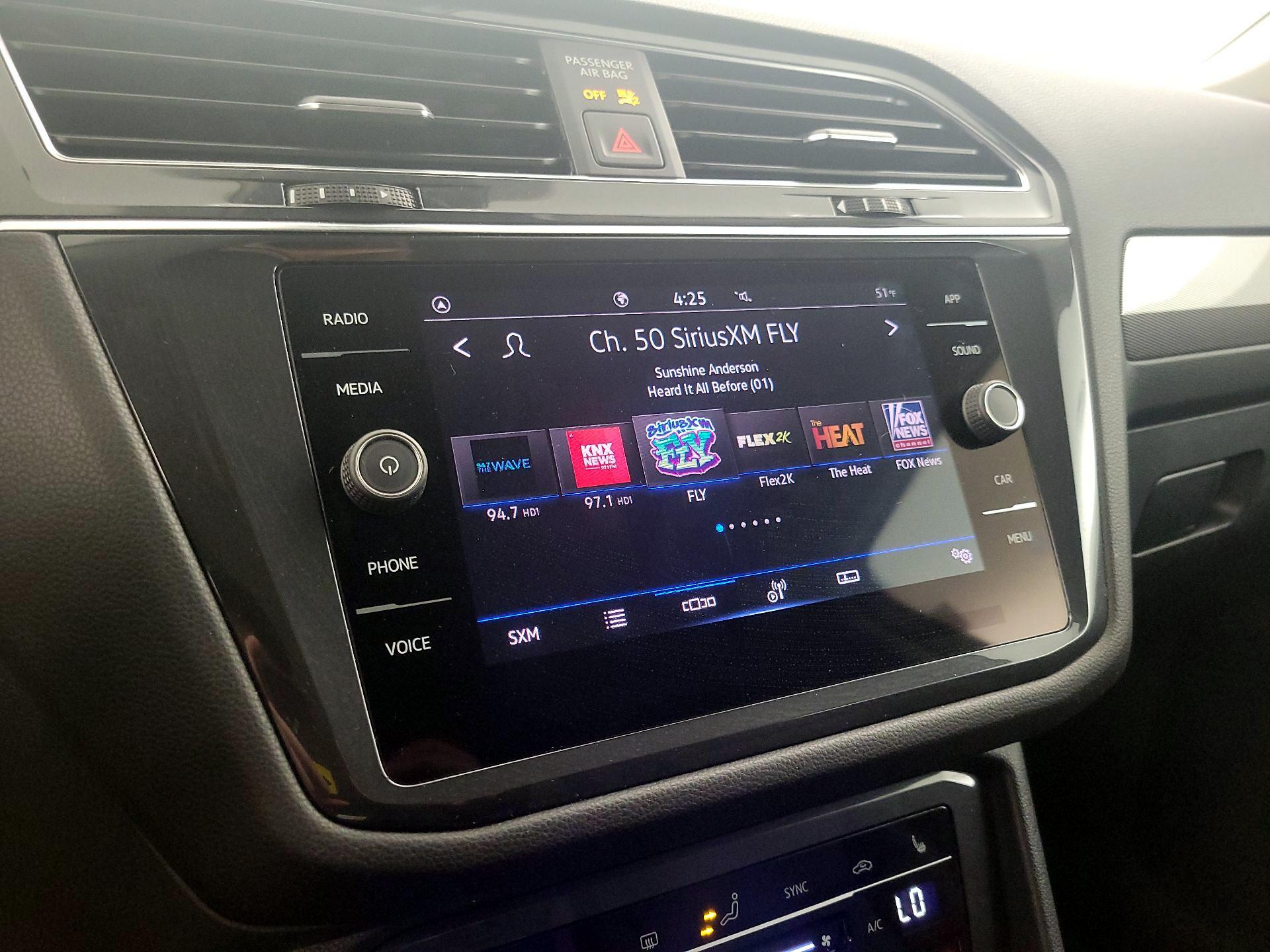 Thumbnail: 2023 Volkswagen Tiguan - 15