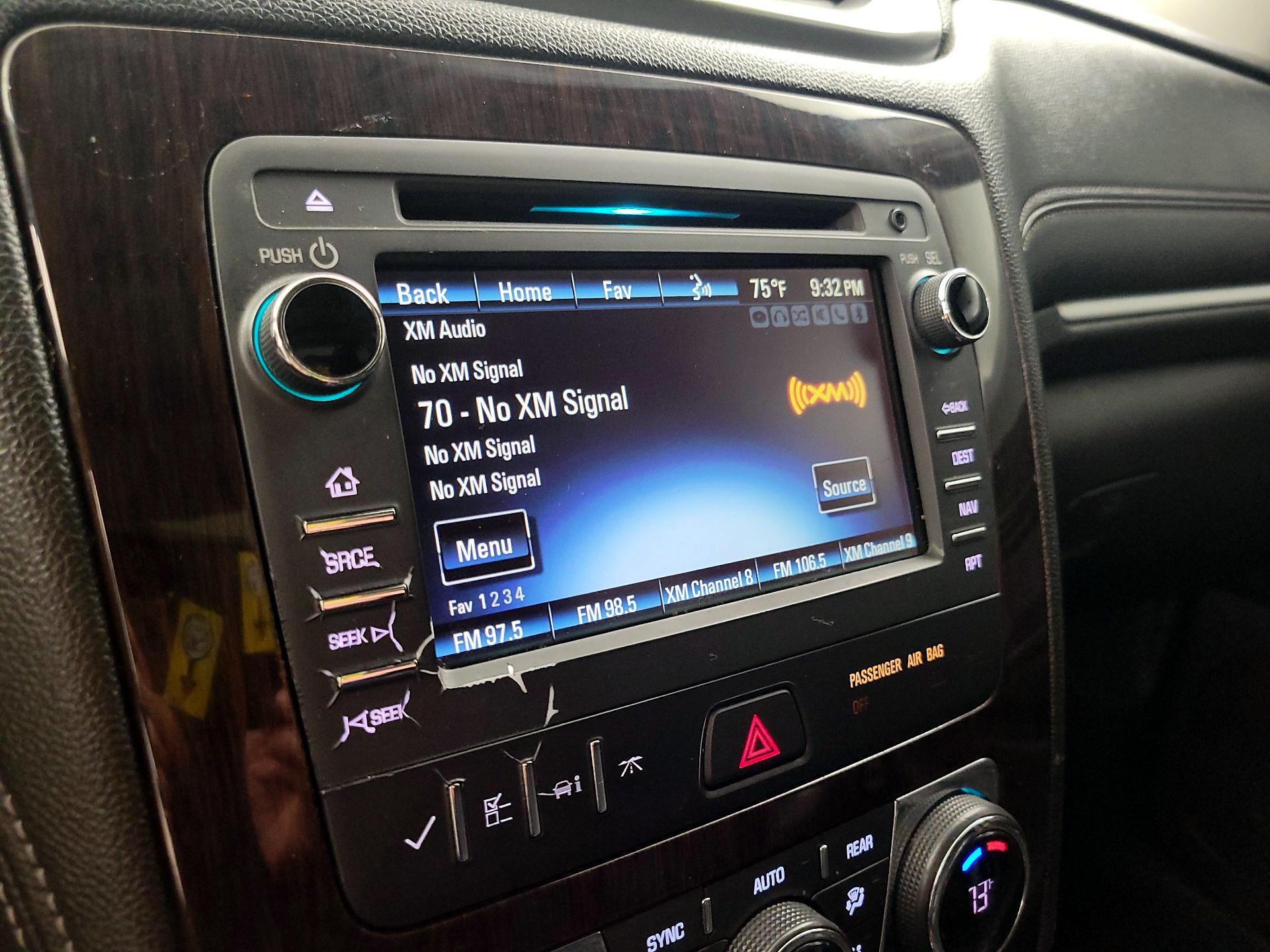 Thumbnail: 2015 Chevrolet Traverse - 16