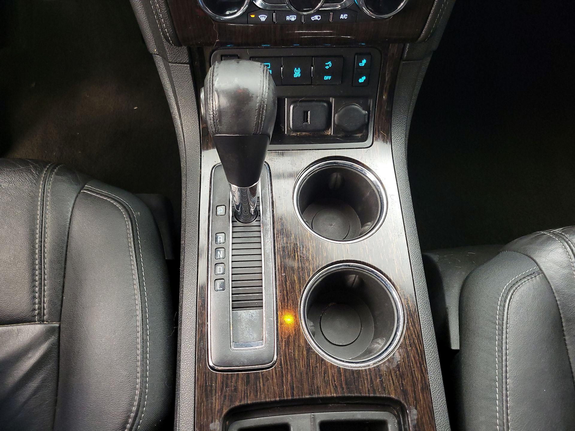 Thumbnail: 2015 Chevrolet Traverse - 18