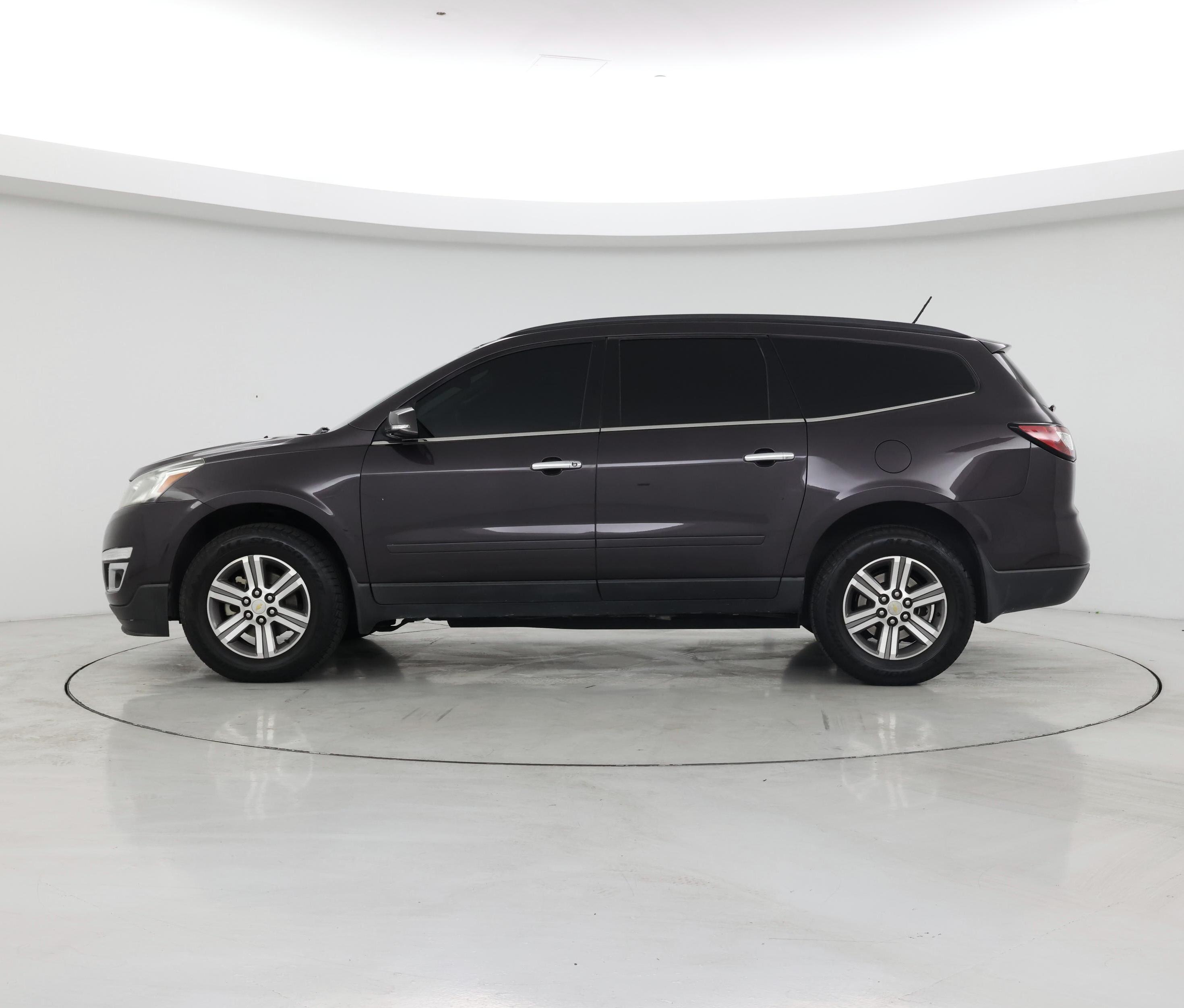 Thumbnail: 2015 Chevrolet Traverse - 3