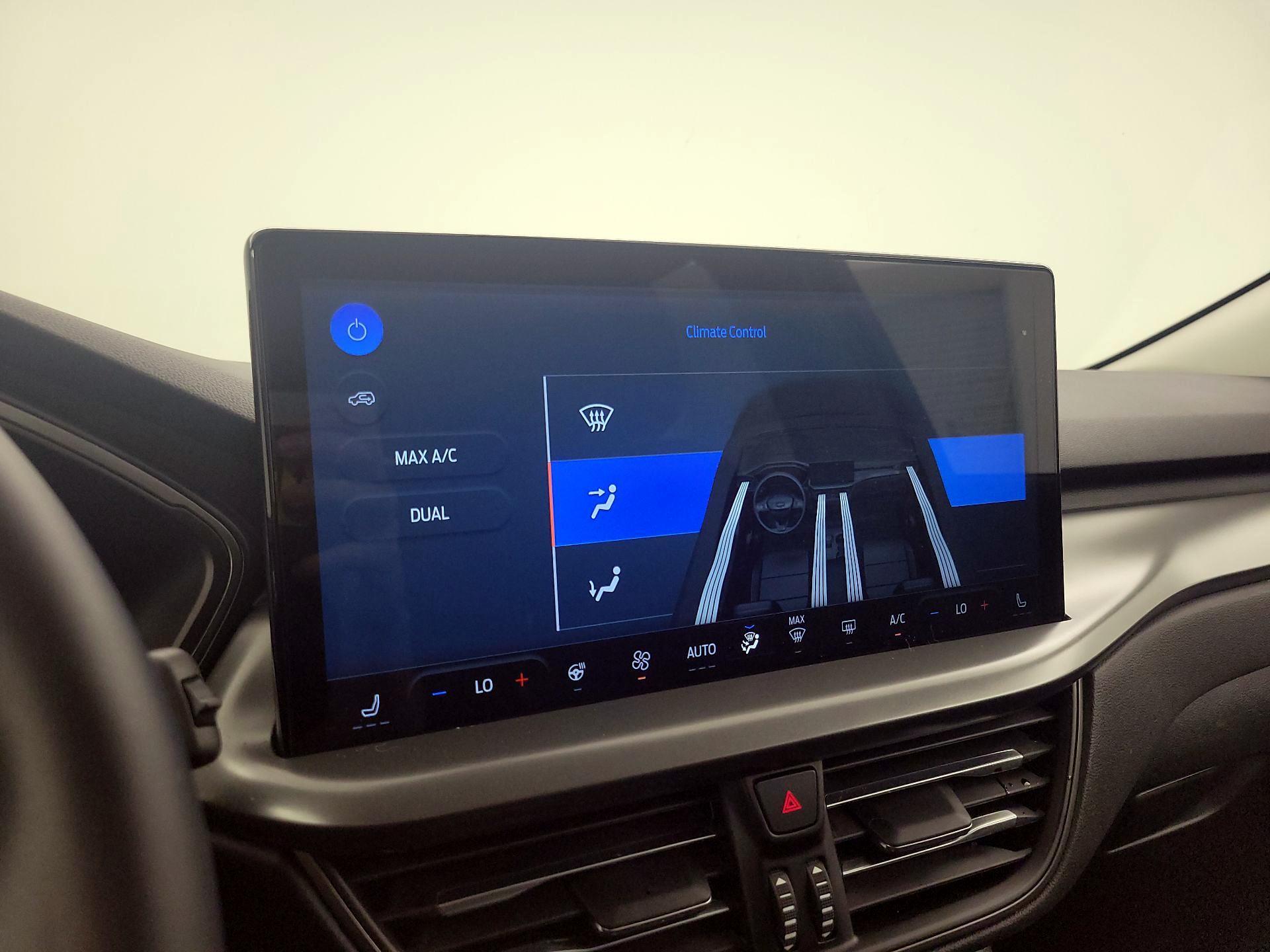 Thumbnail: 2024 Ford Escape - 17