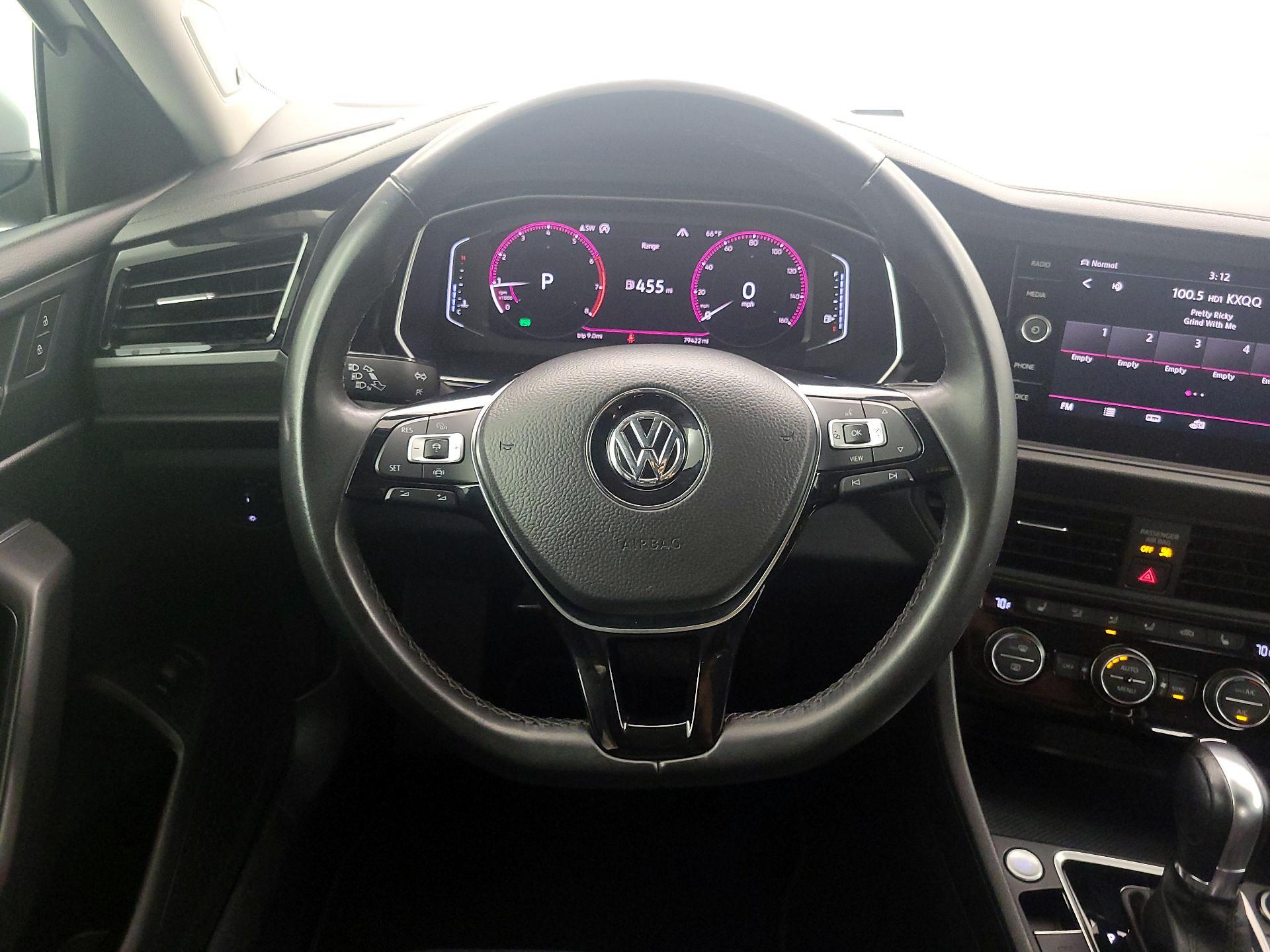 Thumbnail: 2019 Volkswagen Jetta - 10