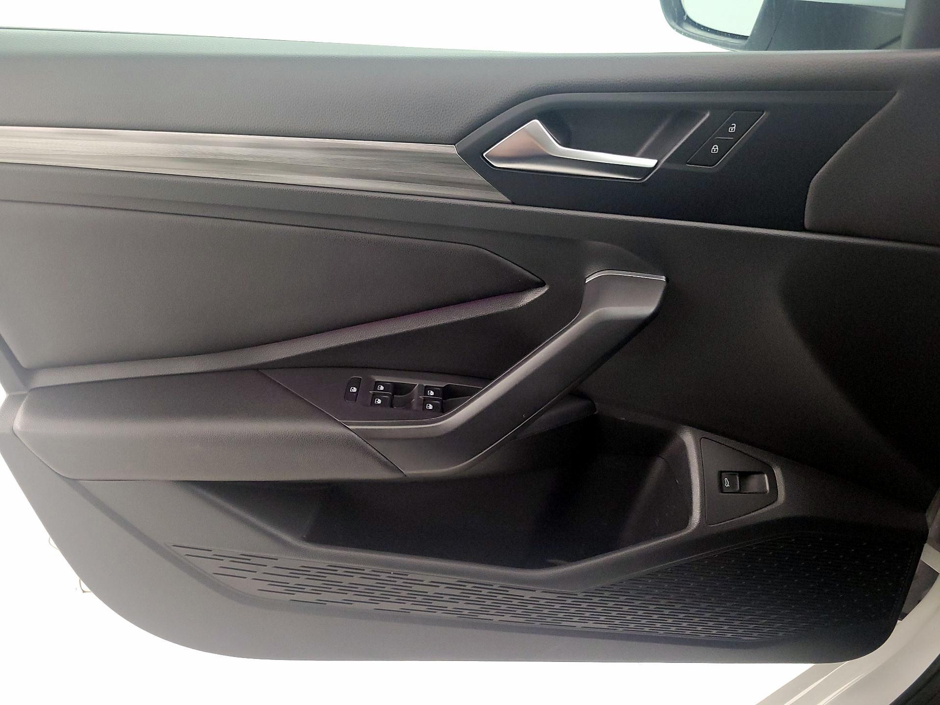 Thumbnail: 2019 Volkswagen Jetta - 12