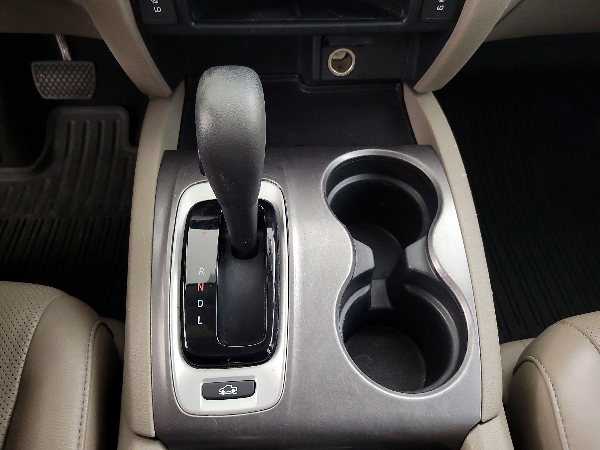 Thumbnail: 2017 Honda Ridgeline - 17