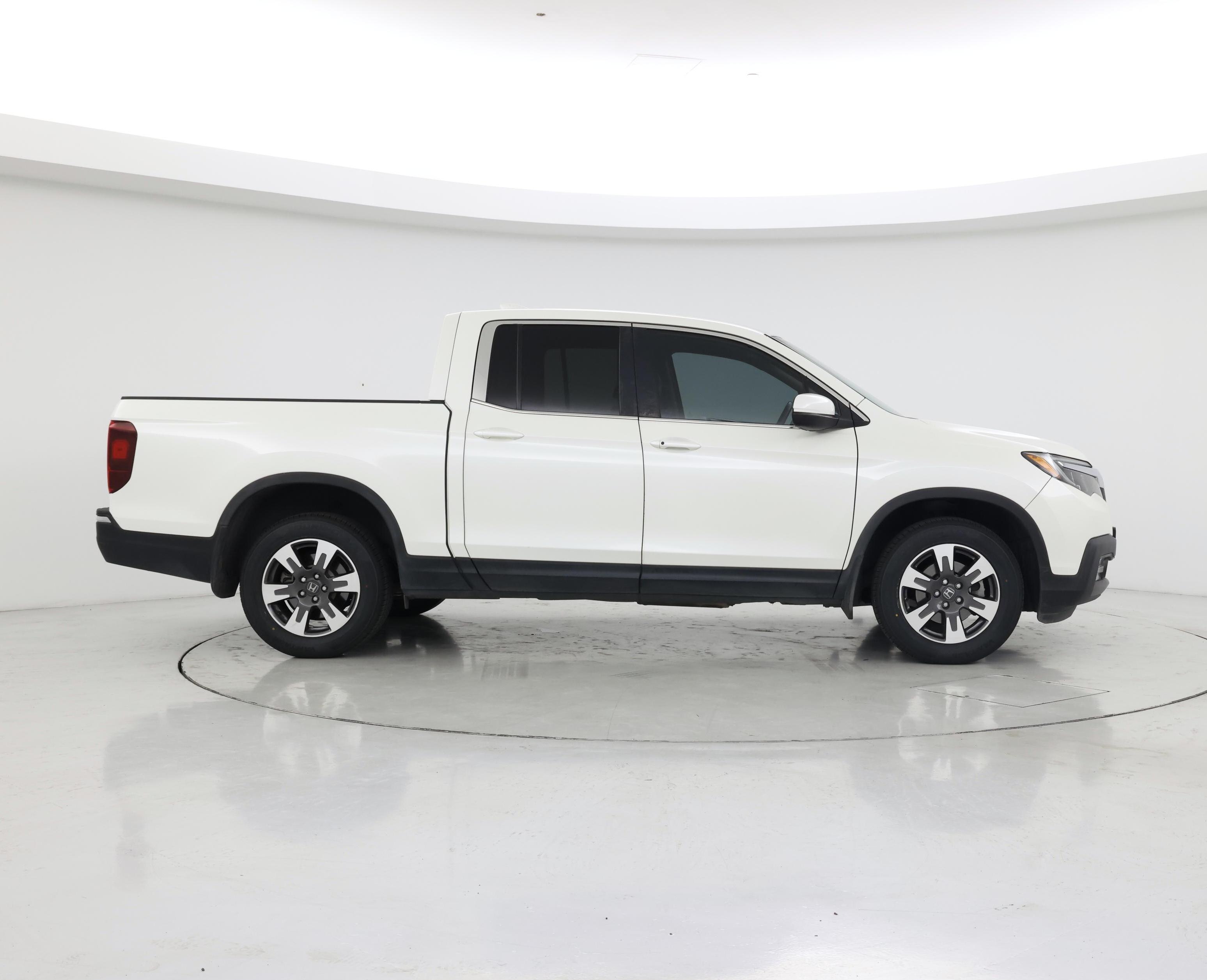 Thumbnail: 2017 Honda Ridgeline - 7