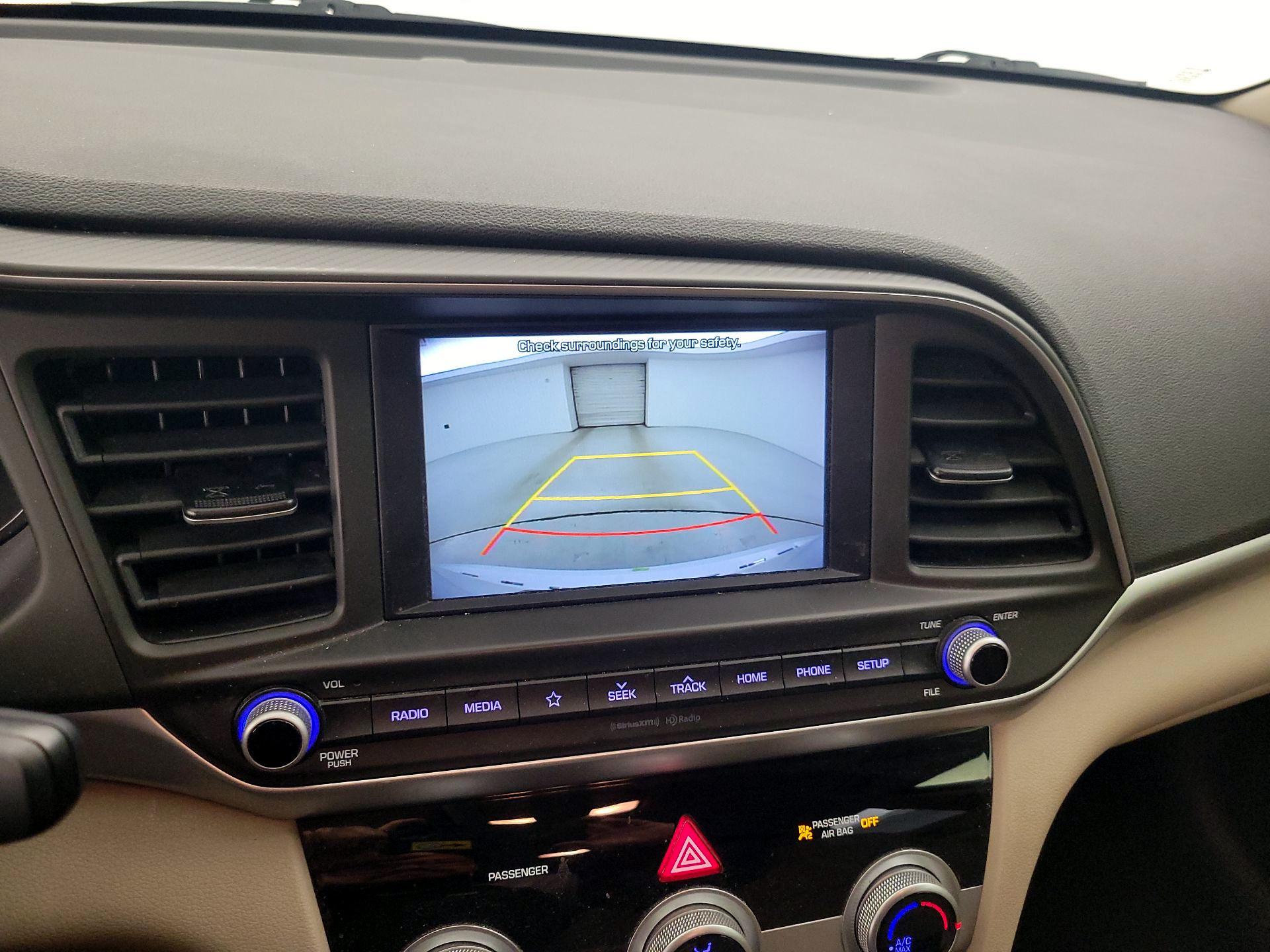 Thumbnail: 2019 Hyundai Elantra - 14