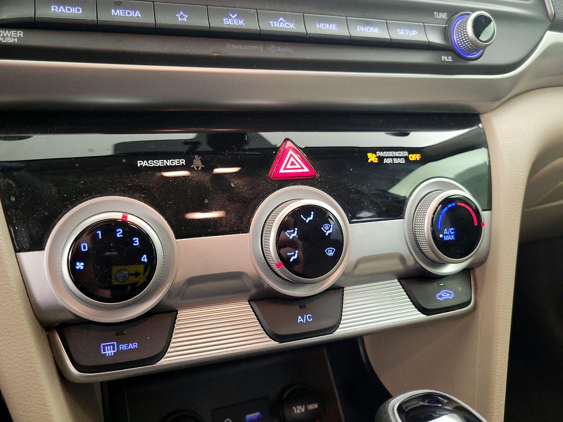 Thumbnail: 2019 Hyundai Elantra - 16