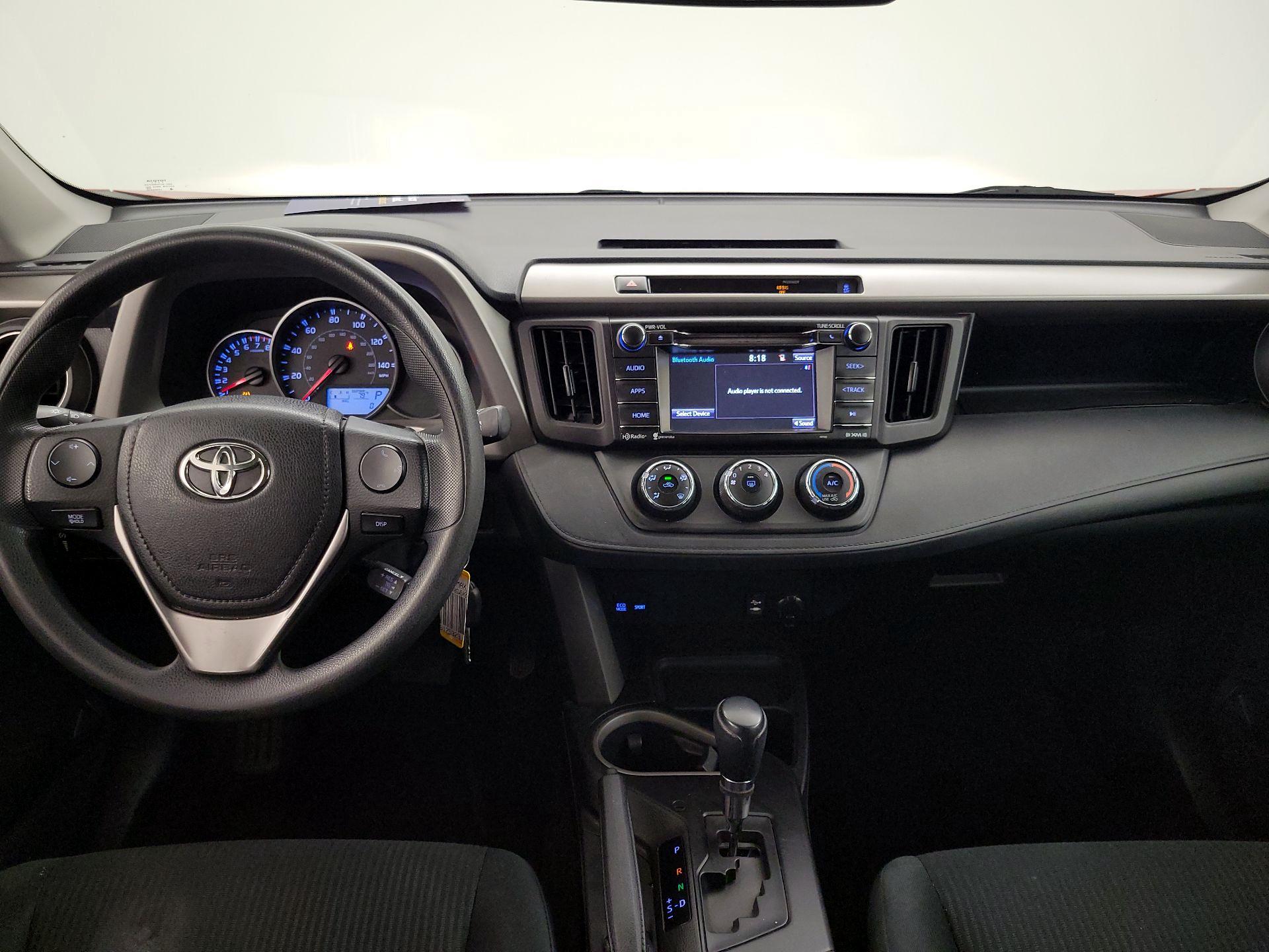 Thumbnail: 2016 Toyota RAV4 - 9