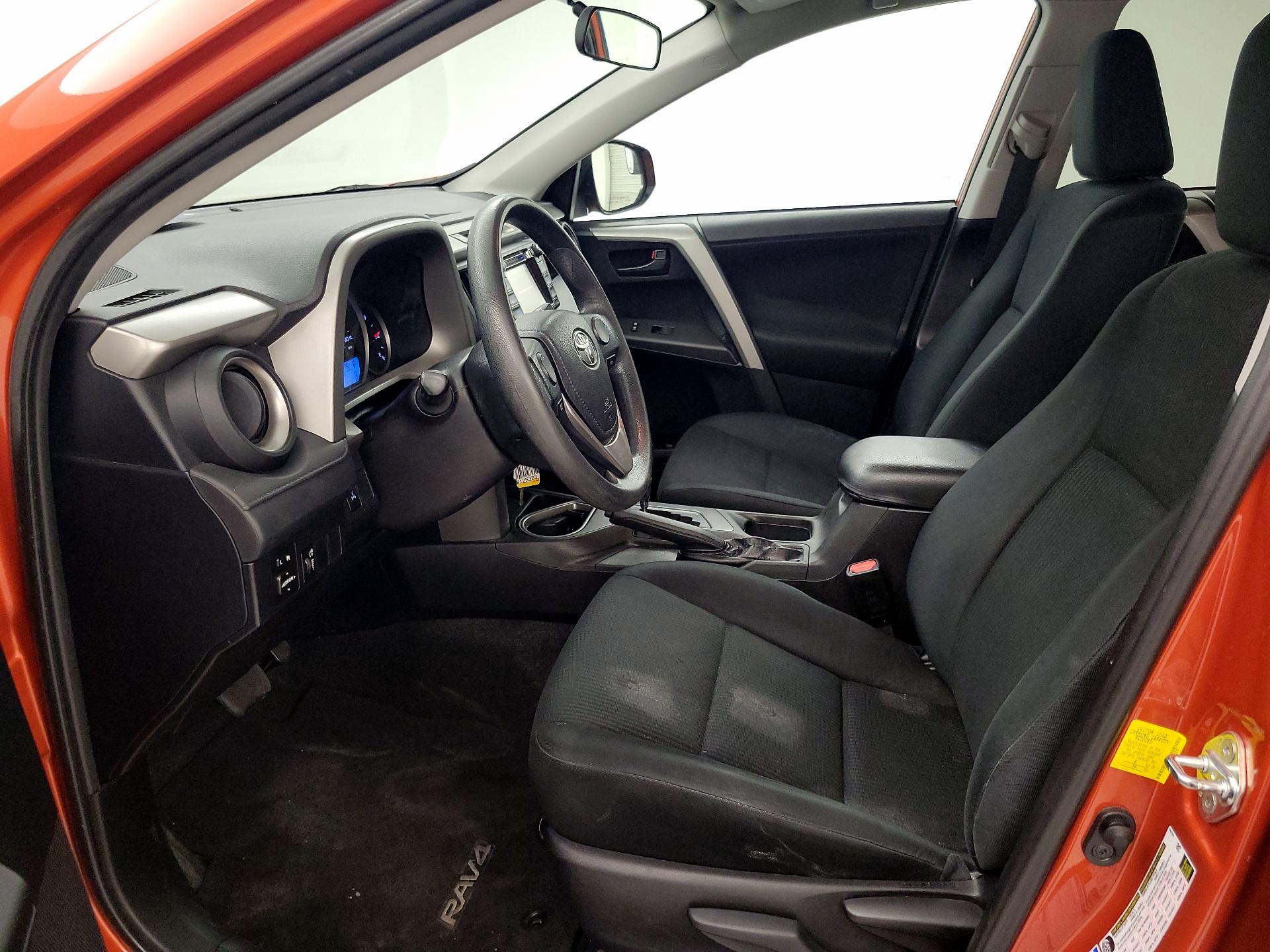 Thumbnail: 2016 Toyota RAV4 - 11