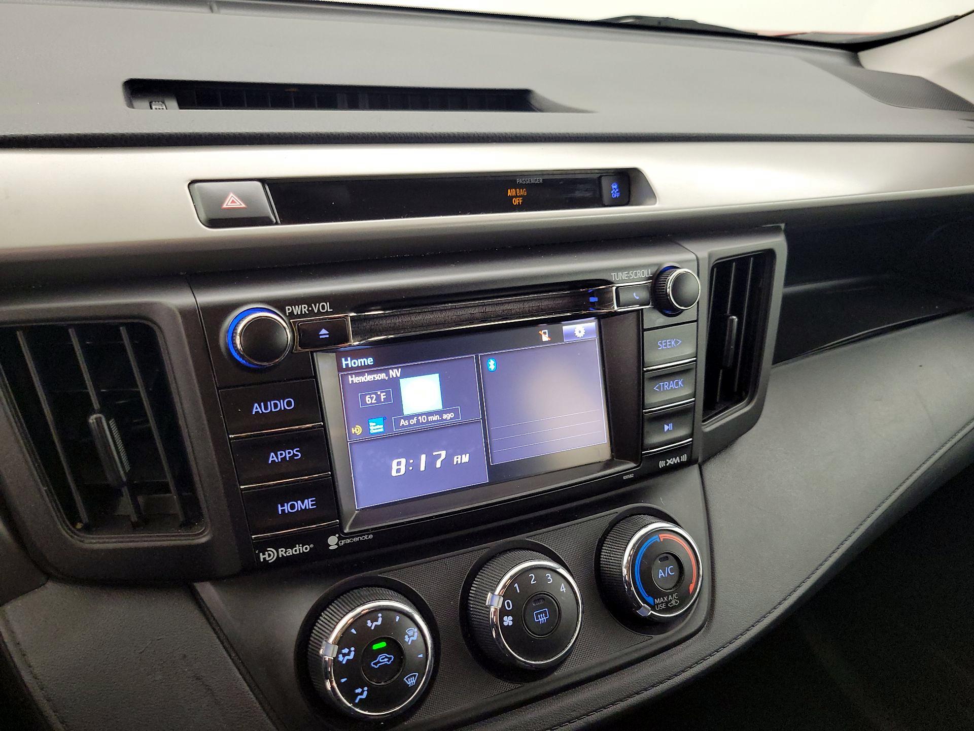 Thumbnail: 2016 Toyota RAV4 - 15