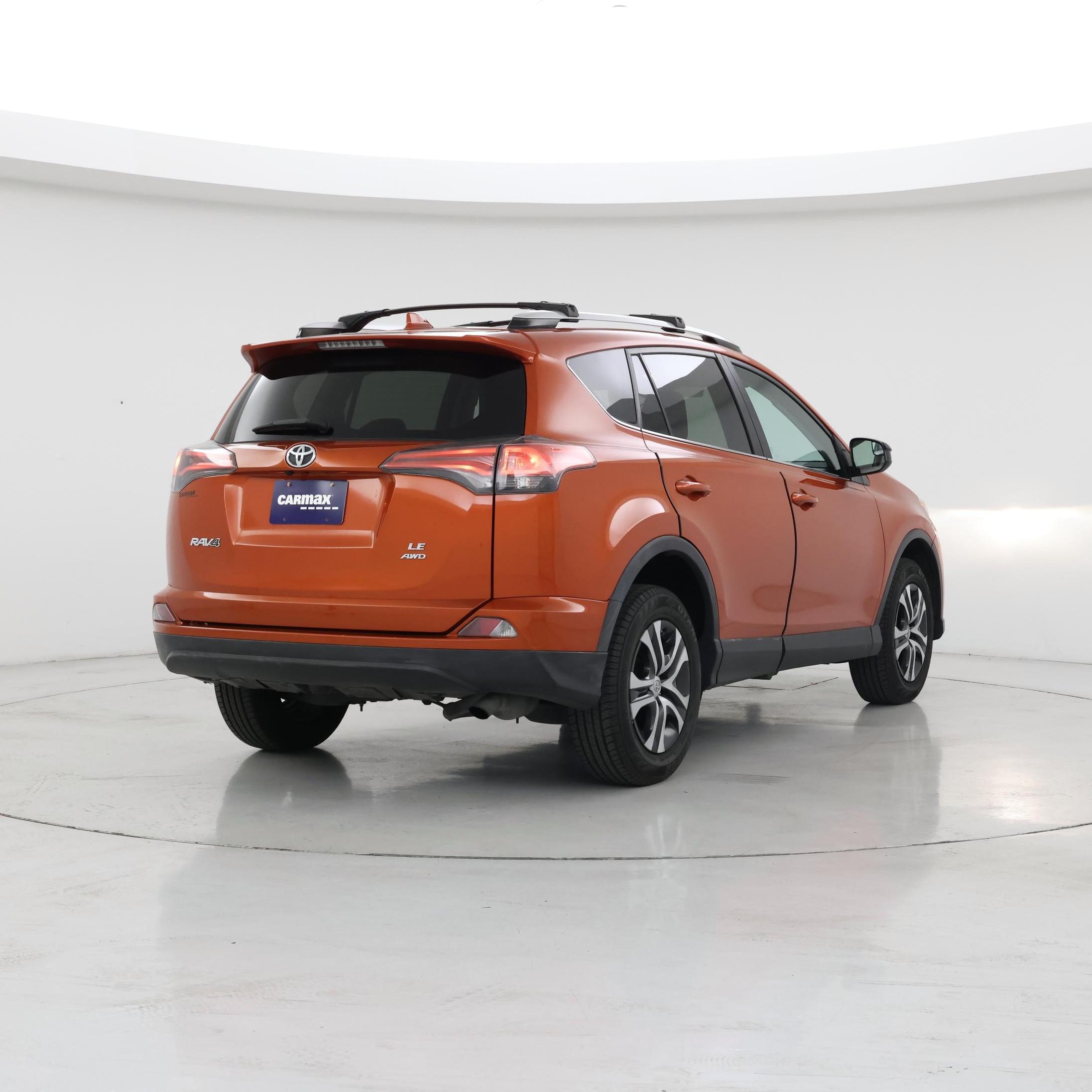 Thumbnail: 2016 Toyota RAV4 - 8