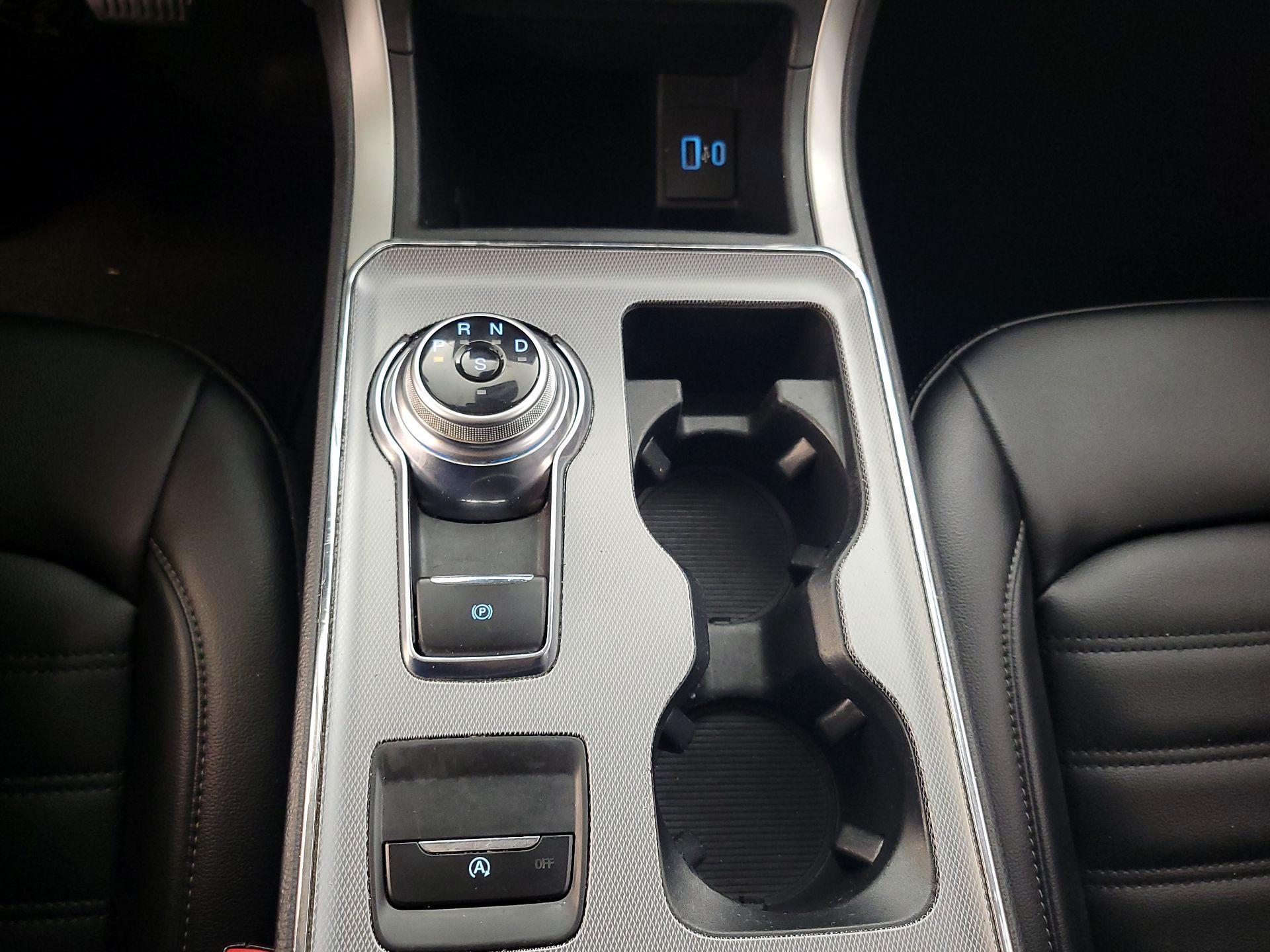 Thumbnail: 2021 Ford Edge - 18