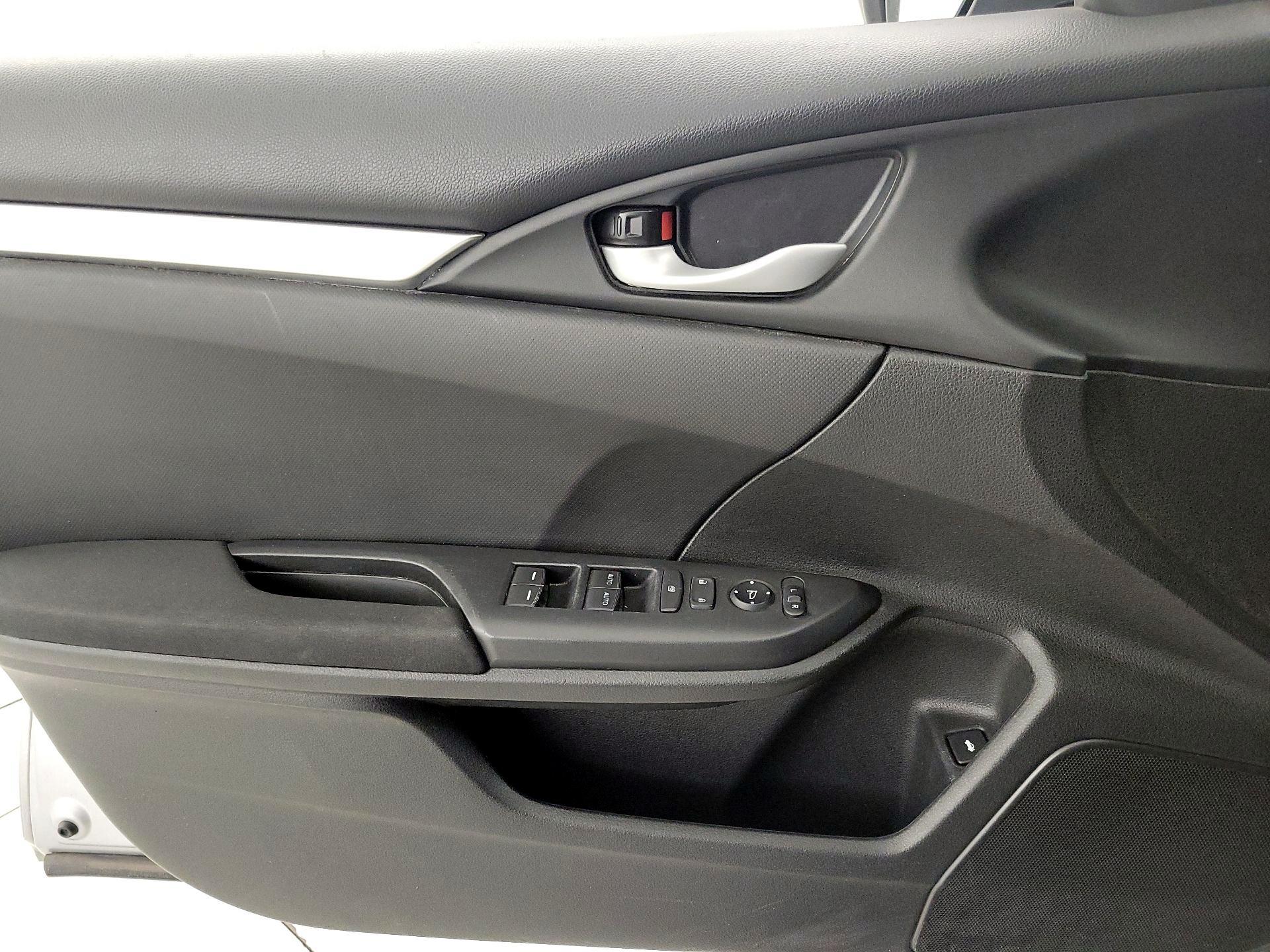 Thumbnail: 2018 Honda Civic - 12