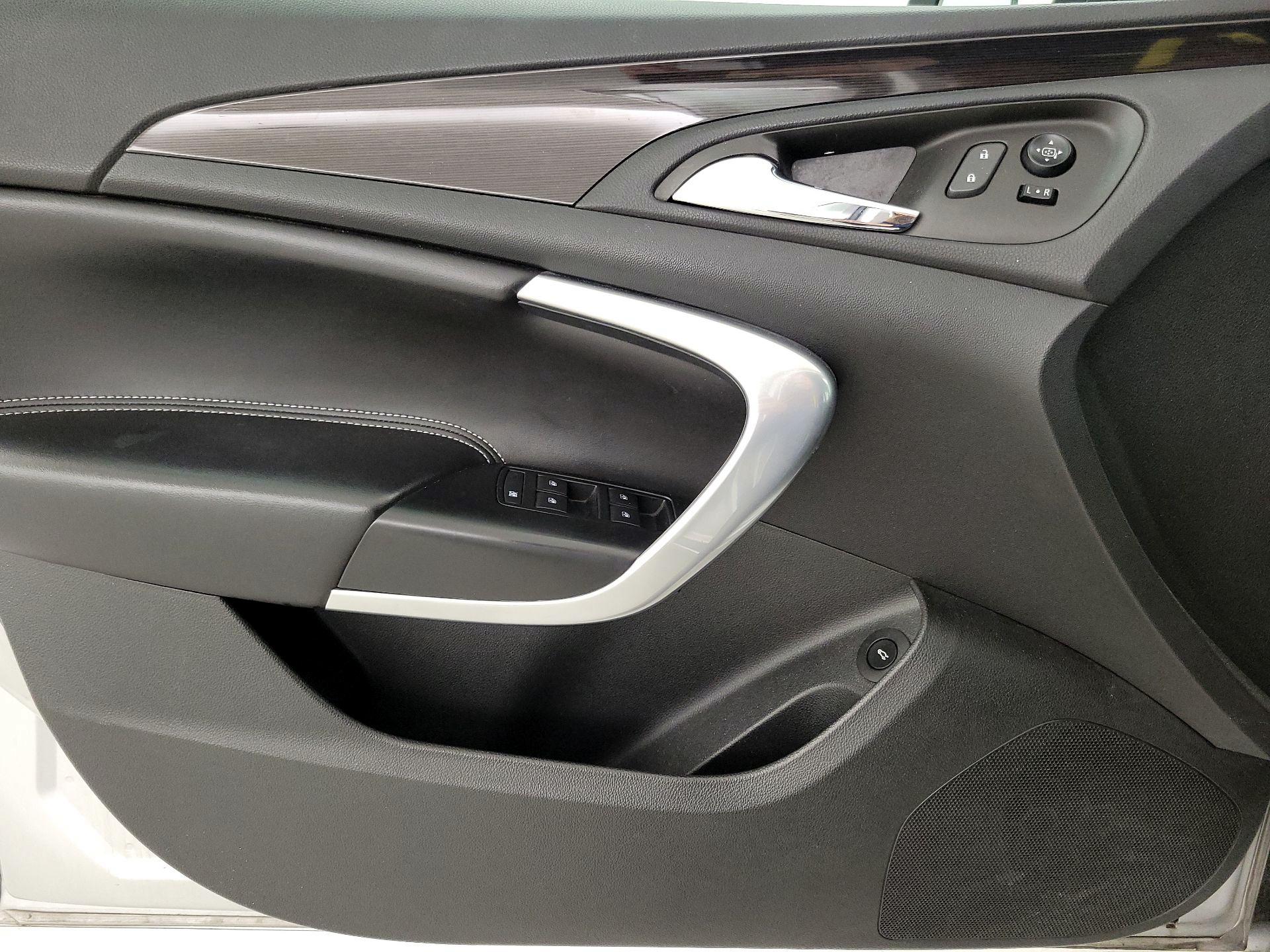 Thumbnail: 2015 Buick Regal - 12