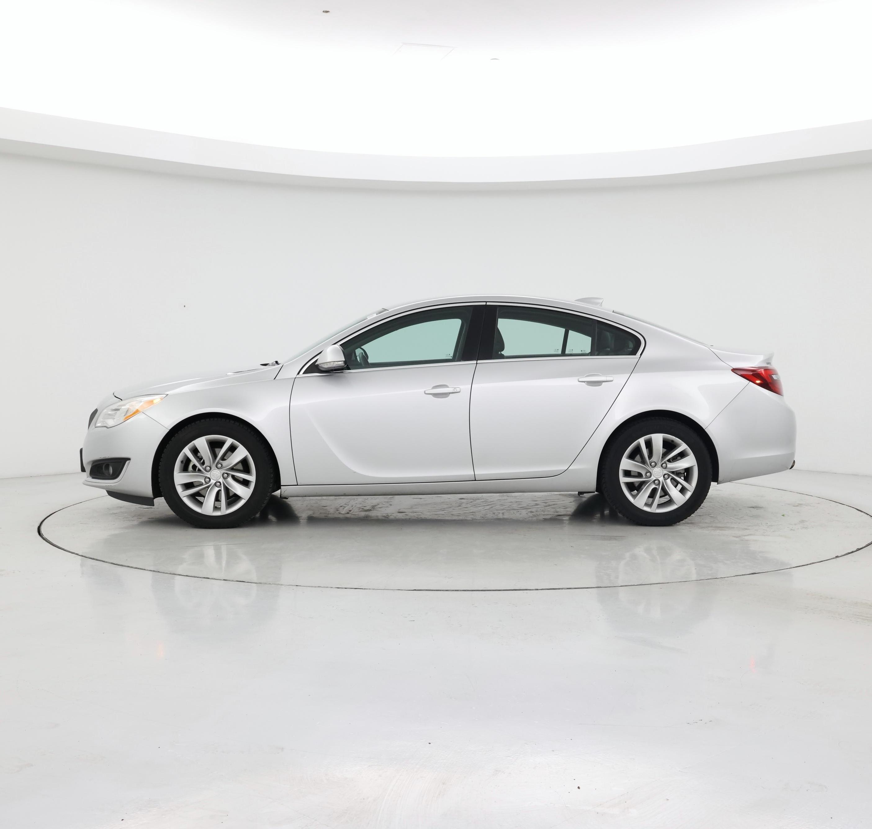 Thumbnail: 2015 Buick Regal - 3