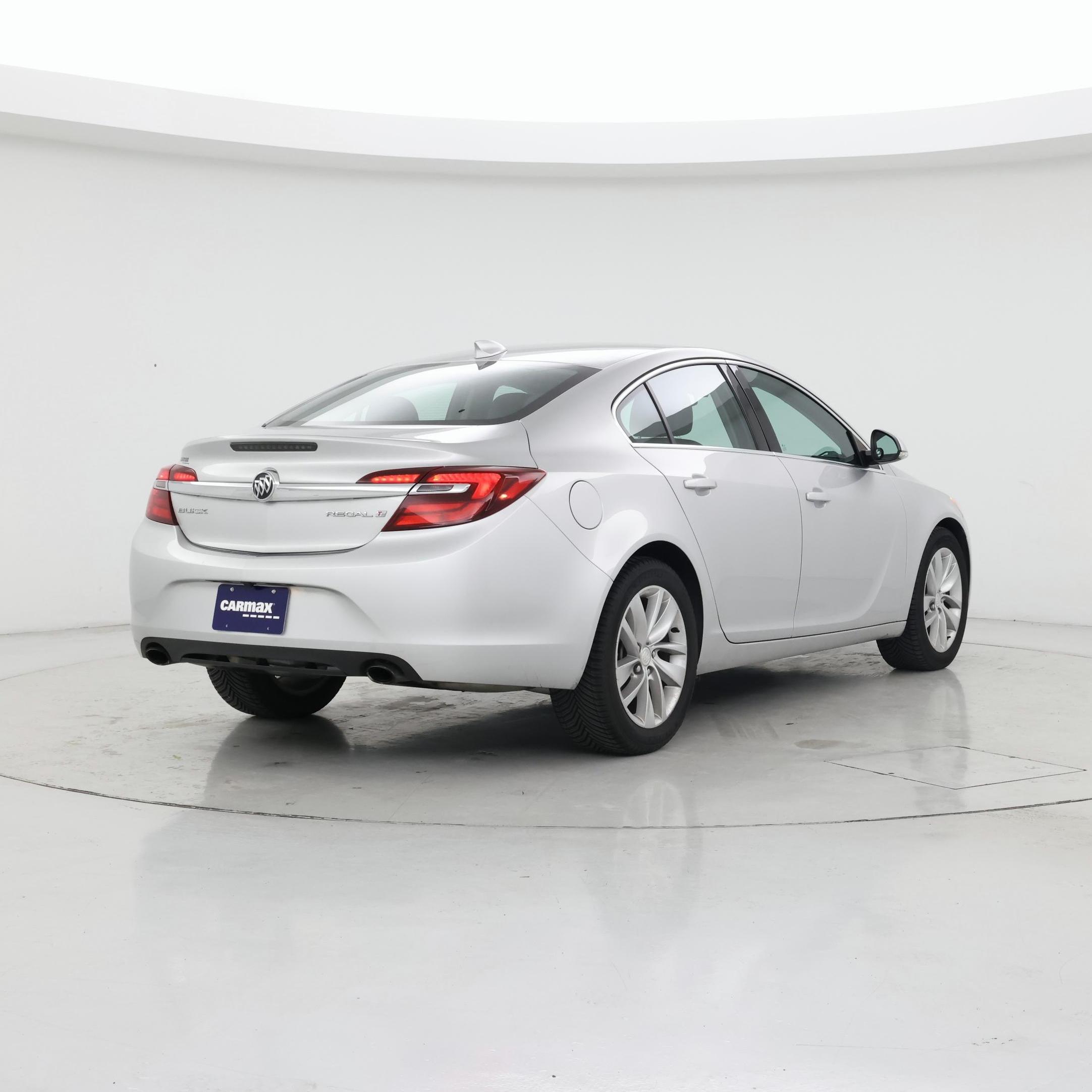 Thumbnail: 2015 Buick Regal - 8