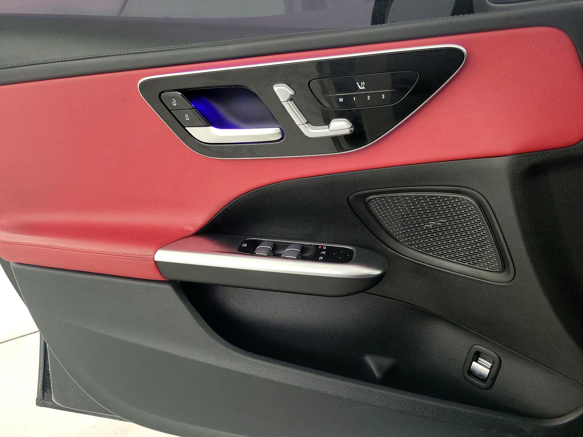 Thumbnail: 2023 Mercedes-Benz C-Class - 12