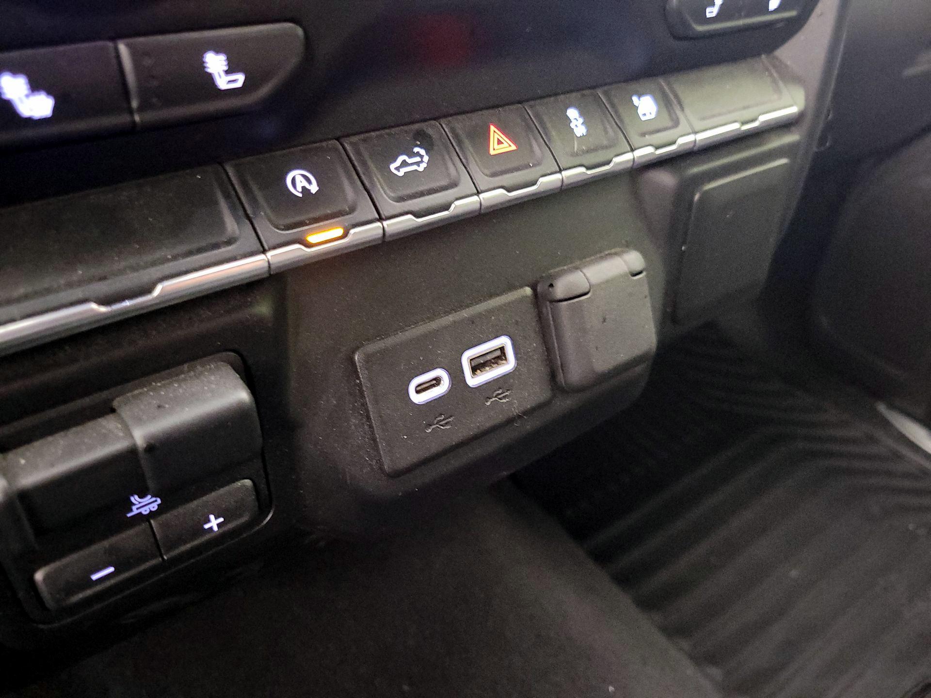 Thumbnail: 2019 Chevrolet Silverado 1500 - 18