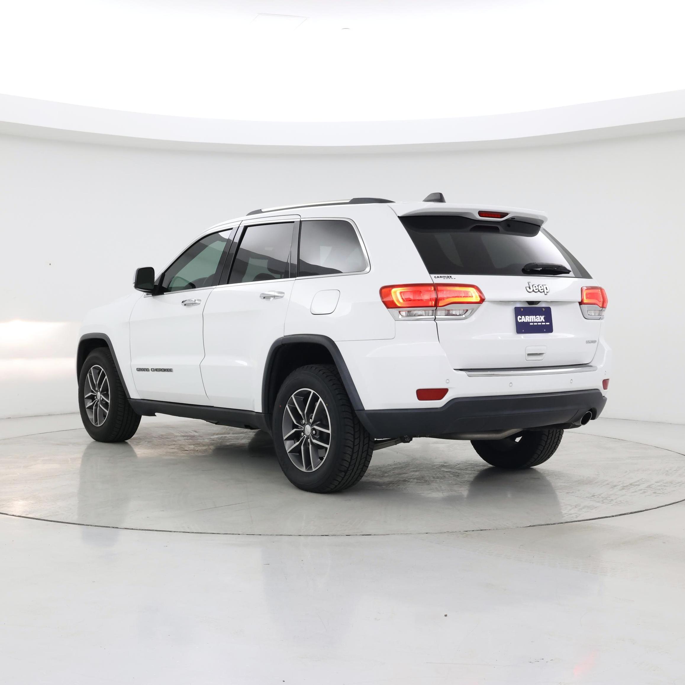 Thumbnail: 2017 Jeep Grand Cherokee - 2