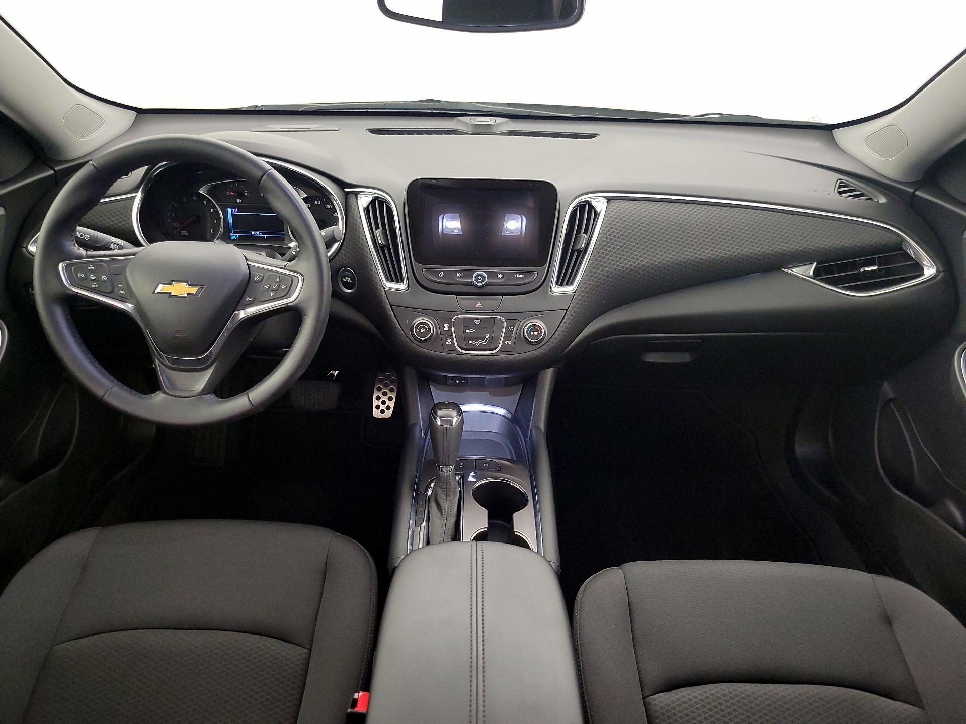 Thumbnail: 2016 Chevrolet Malibu - 9