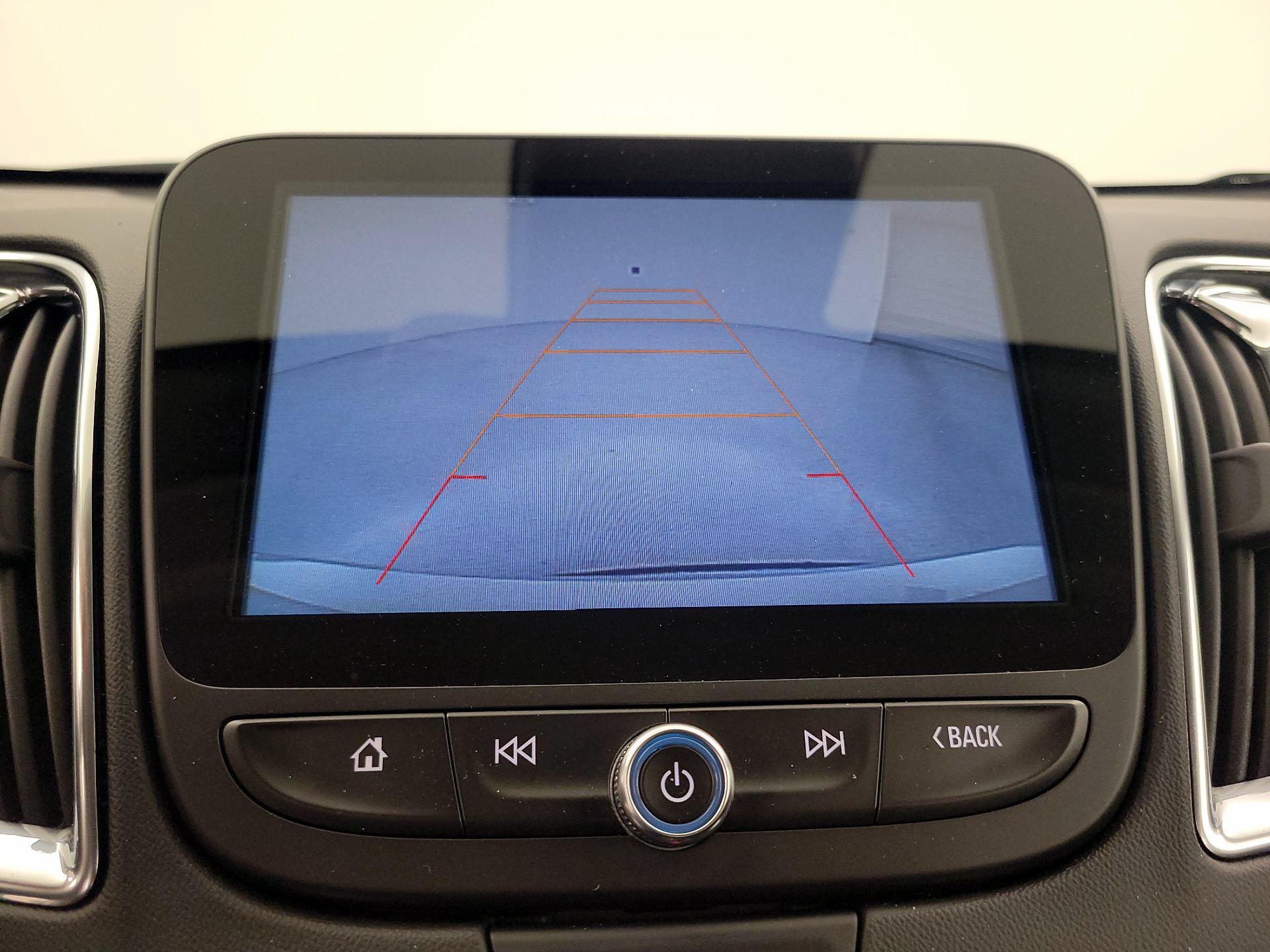 Thumbnail: 2016 Chevrolet Malibu - 14