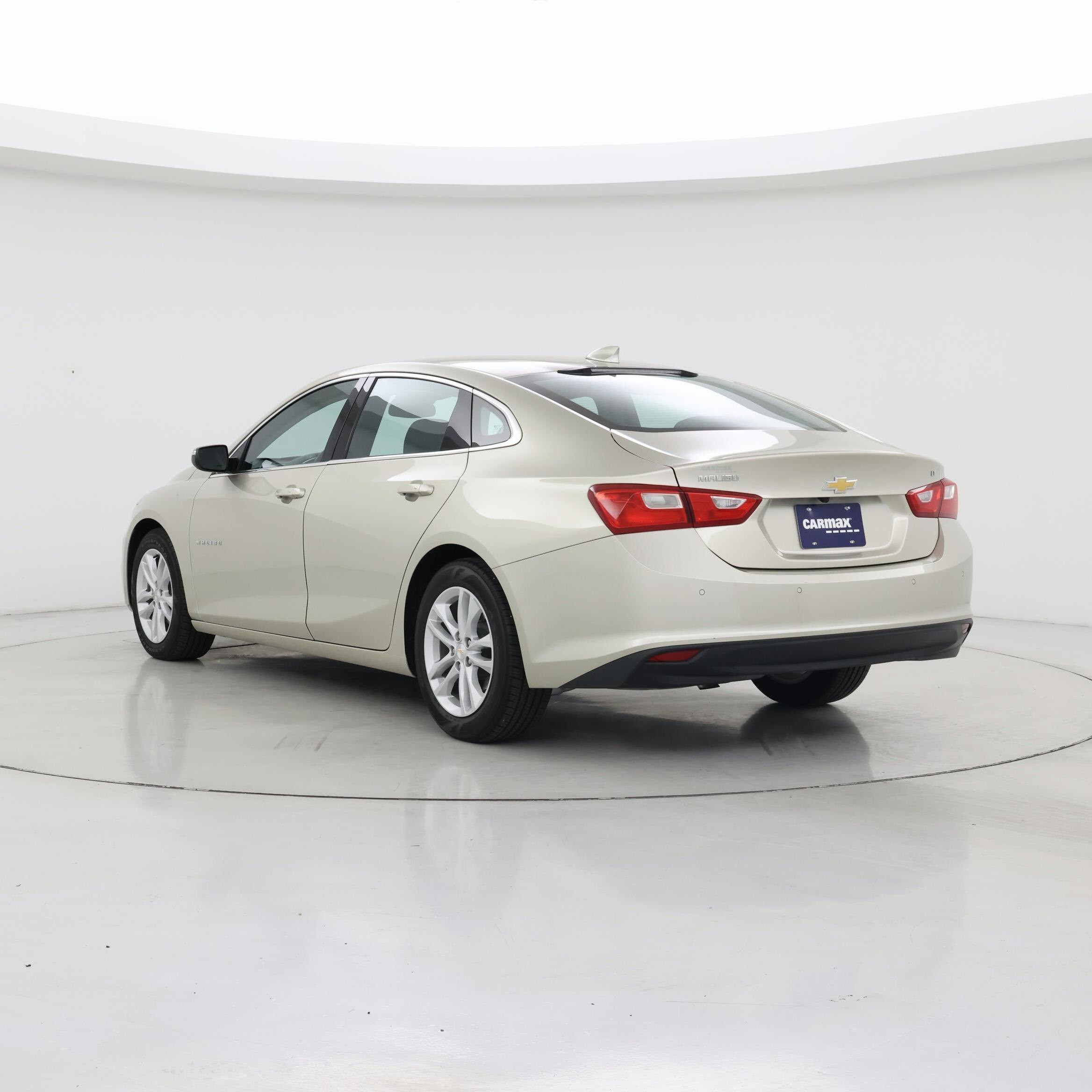 Thumbnail: 2016 Chevrolet Malibu - 2