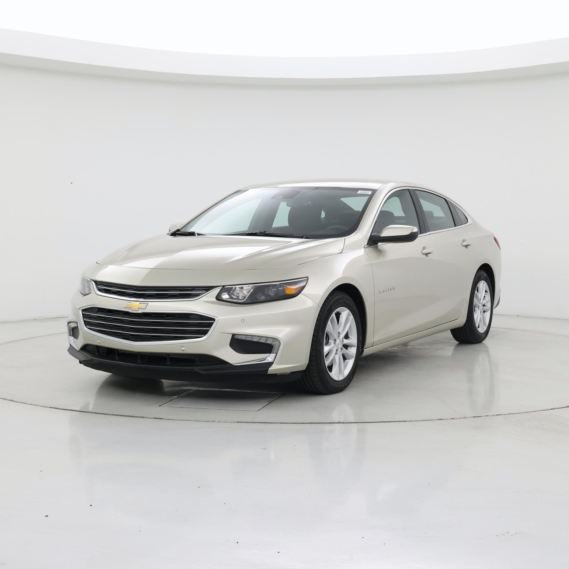Thumbnail: 2016 Chevrolet Malibu - 4