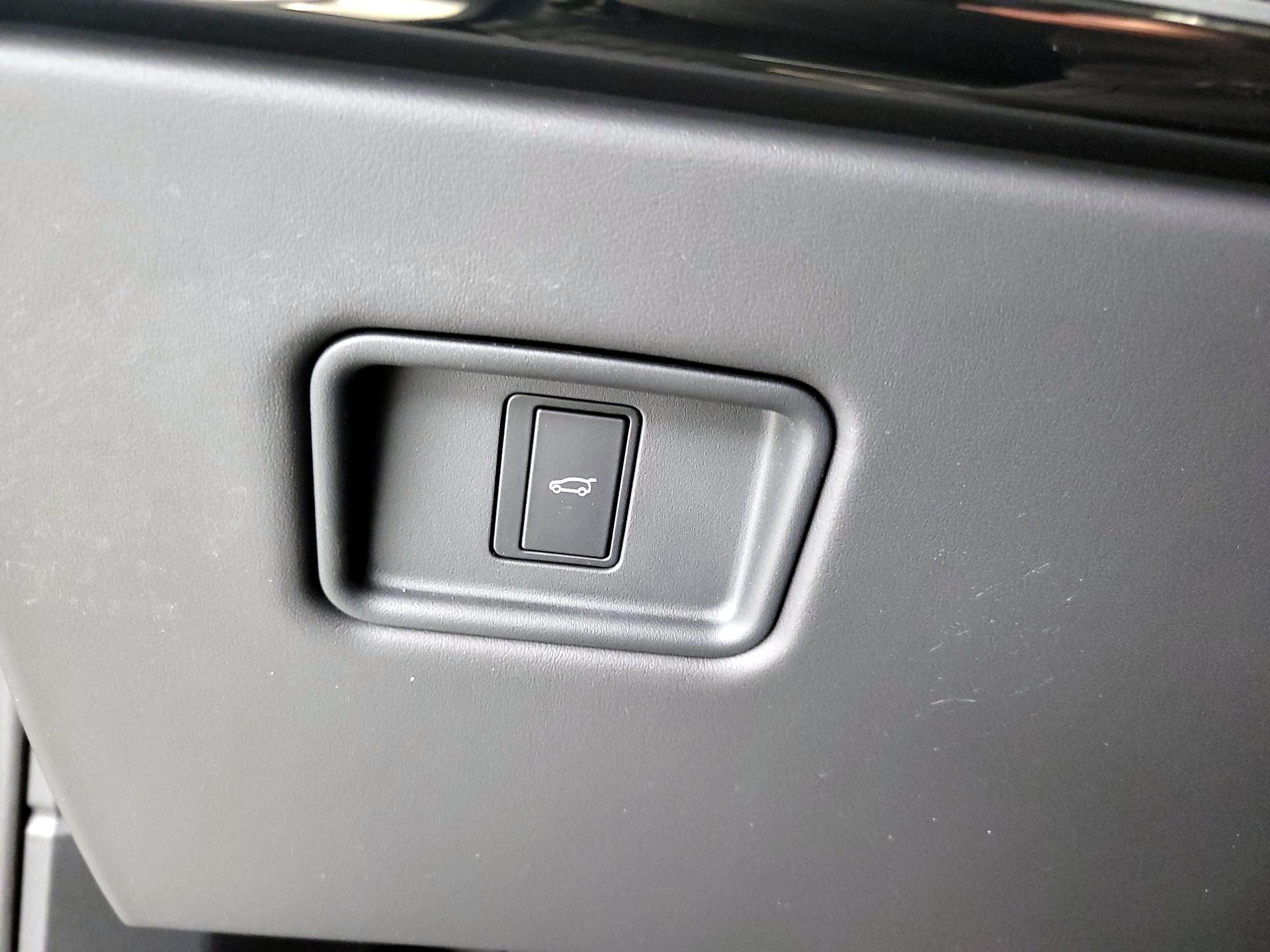 Thumbnail: 2024 Land Rover Range Rover Sport - 13