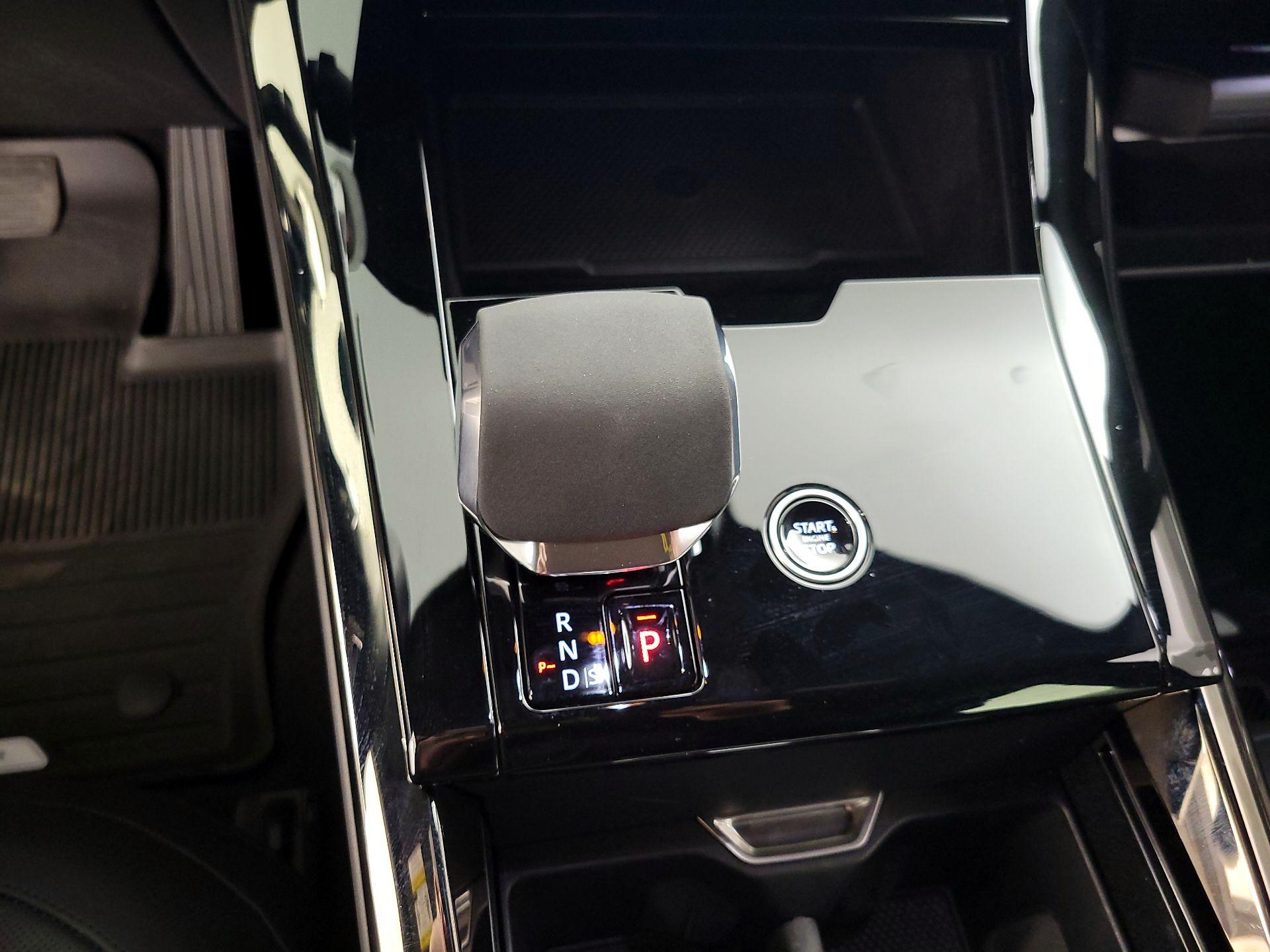 Thumbnail: 2024 Land Rover Range Rover Sport - 18