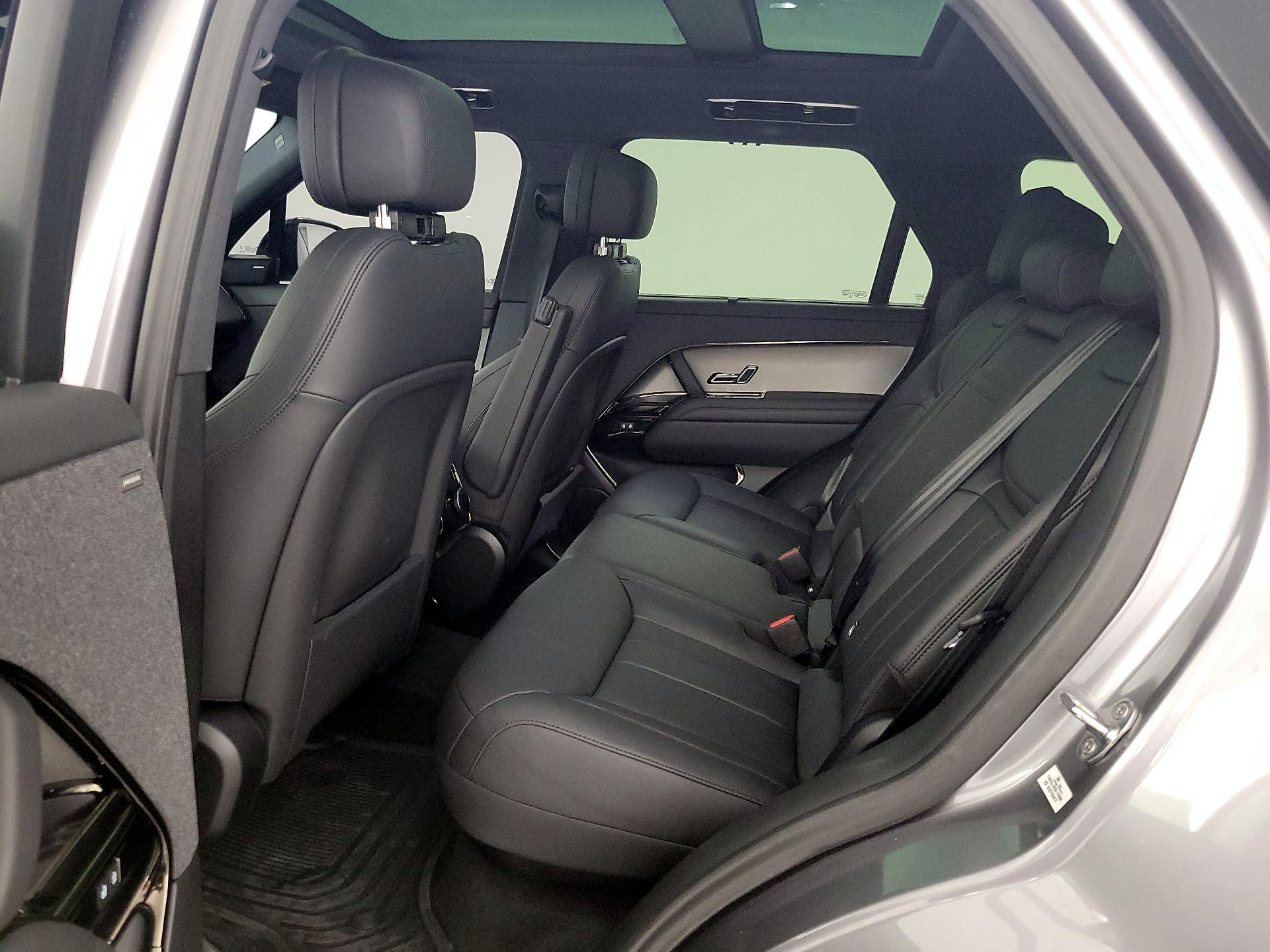 Thumbnail: 2024 Land Rover Range Rover Sport - 20