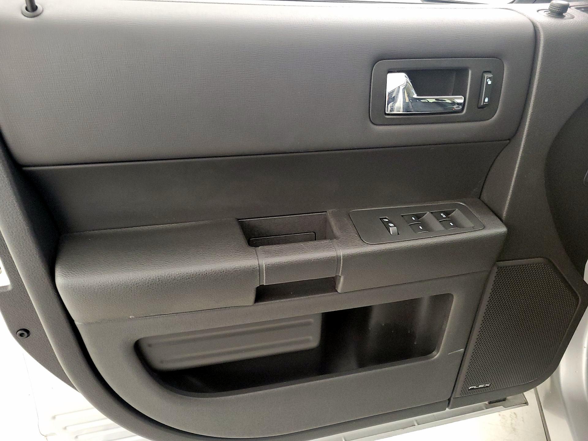 Thumbnail: 2019 Ford Flex - 12