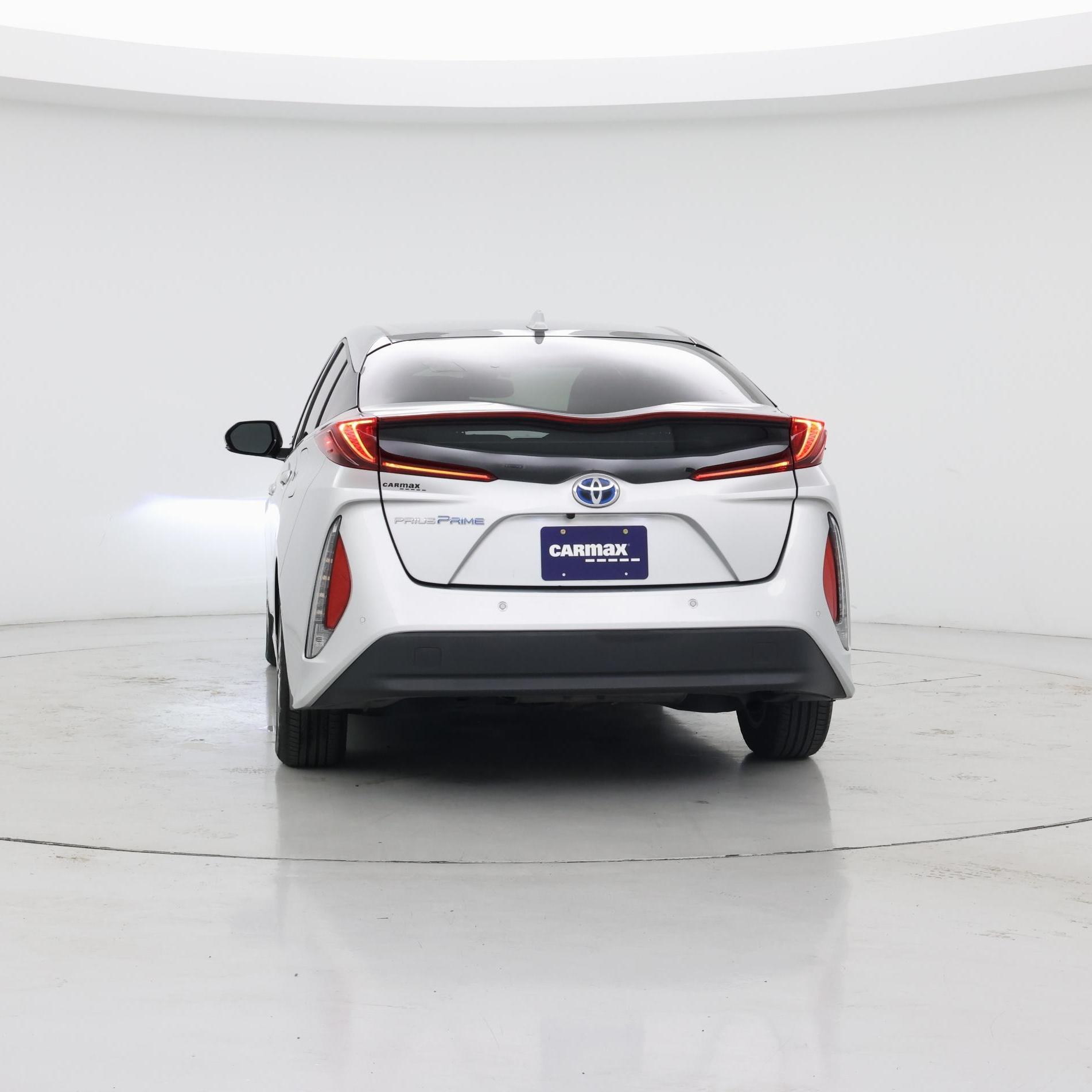 Thumbnail: 2017 Toyota Prius Prime - 6