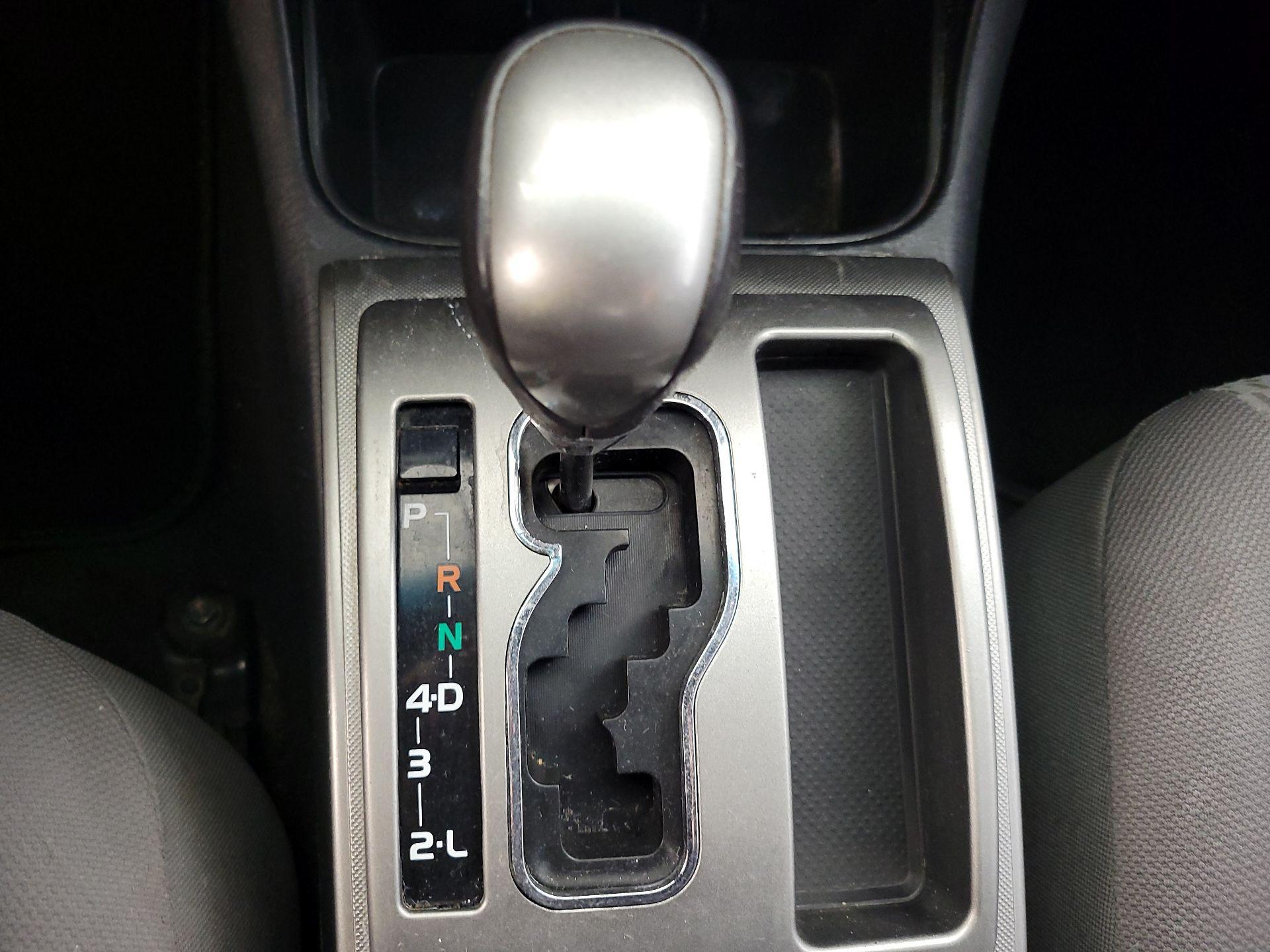 Thumbnail: 2015 Toyota Tacoma - 17