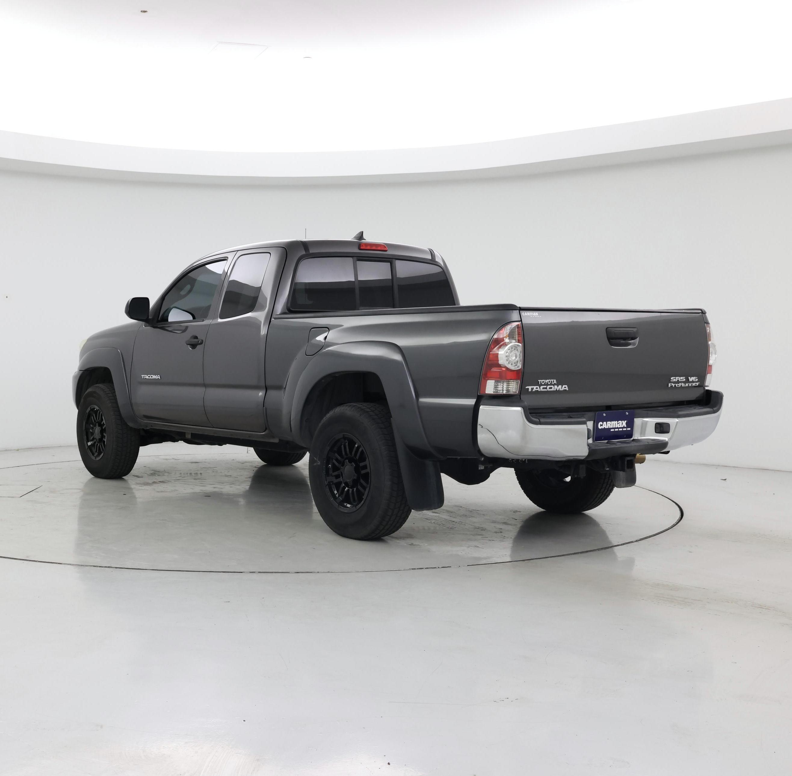 Thumbnail: 2015 Toyota Tacoma - 2