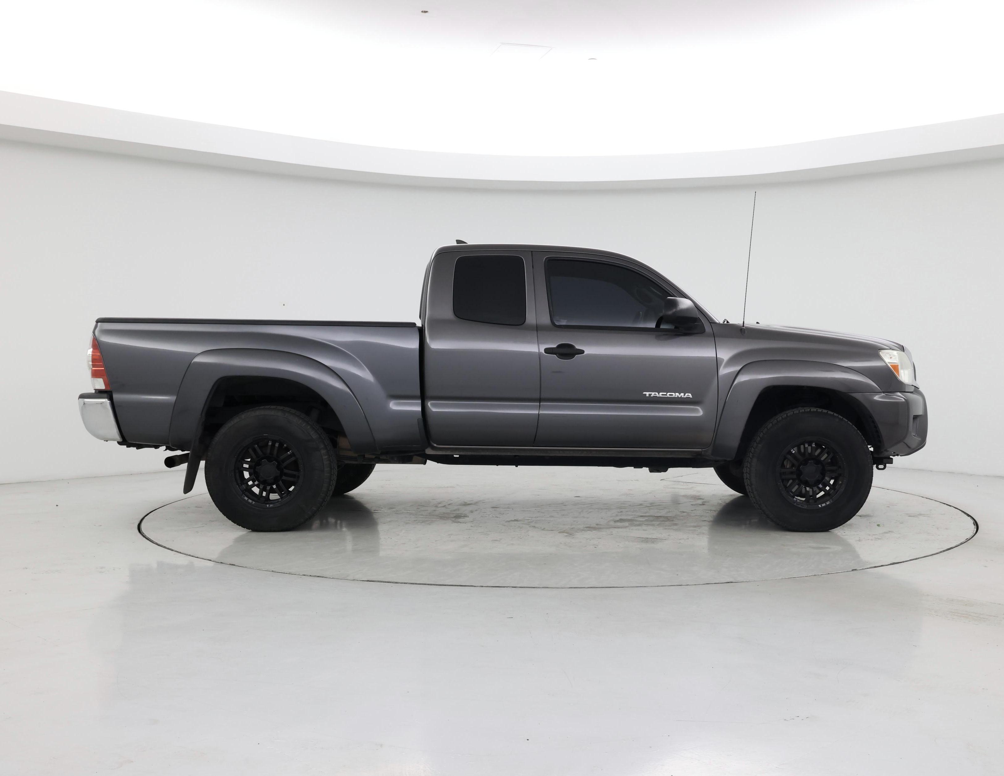 Thumbnail: 2015 Toyota Tacoma - 7