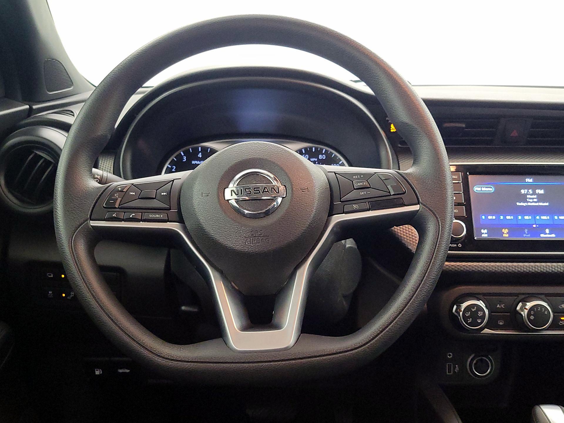 Thumbnail: 2020 Nissan Kicks - 10