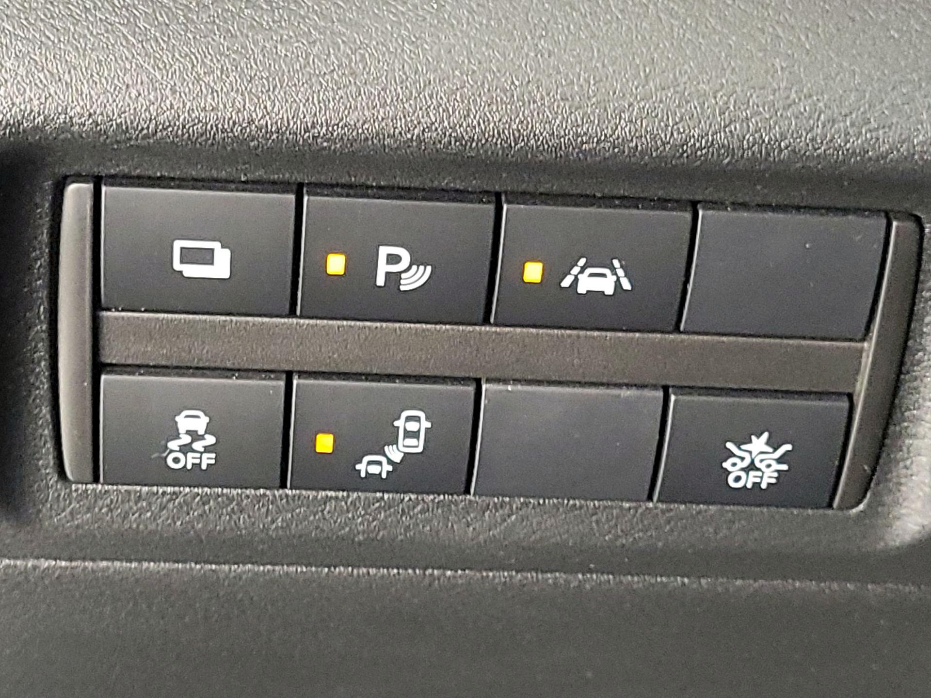 Thumbnail: 2020 Nissan Kicks - 13