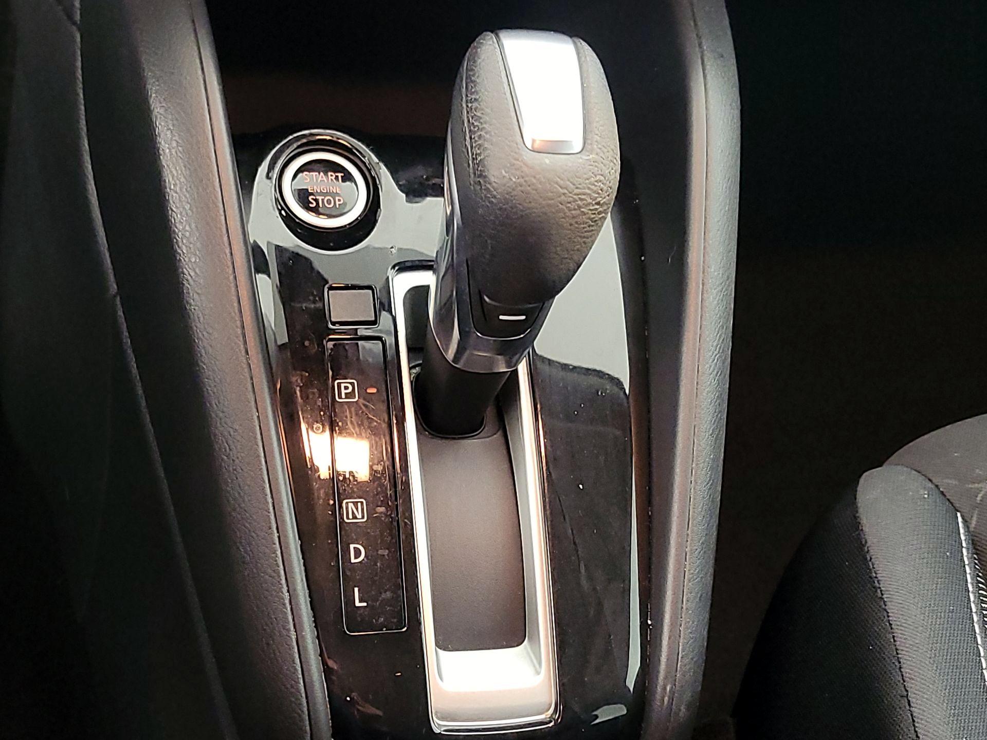 Thumbnail: 2020 Nissan Kicks - 17