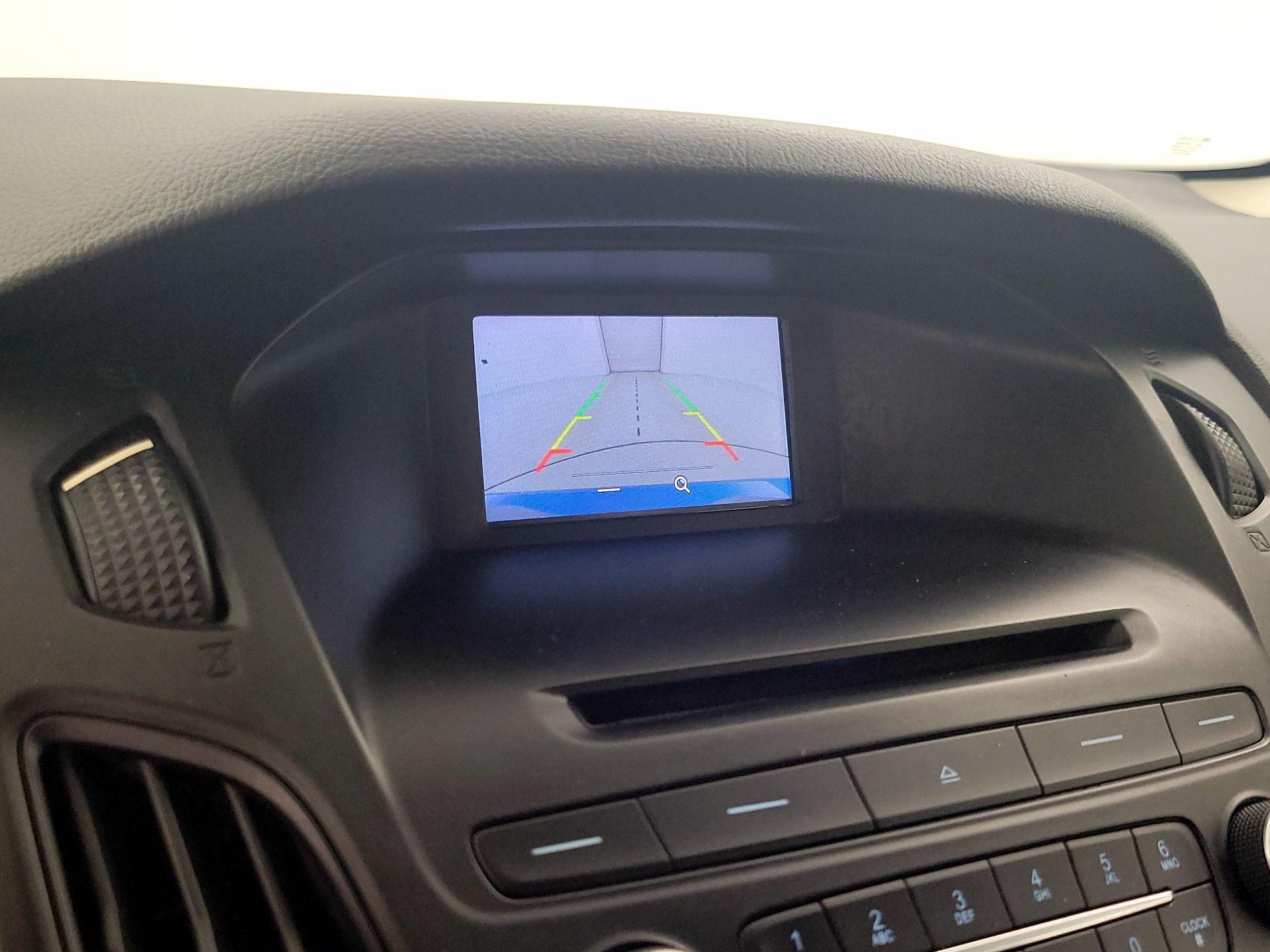 Thumbnail: 2016 Ford Focus - 14