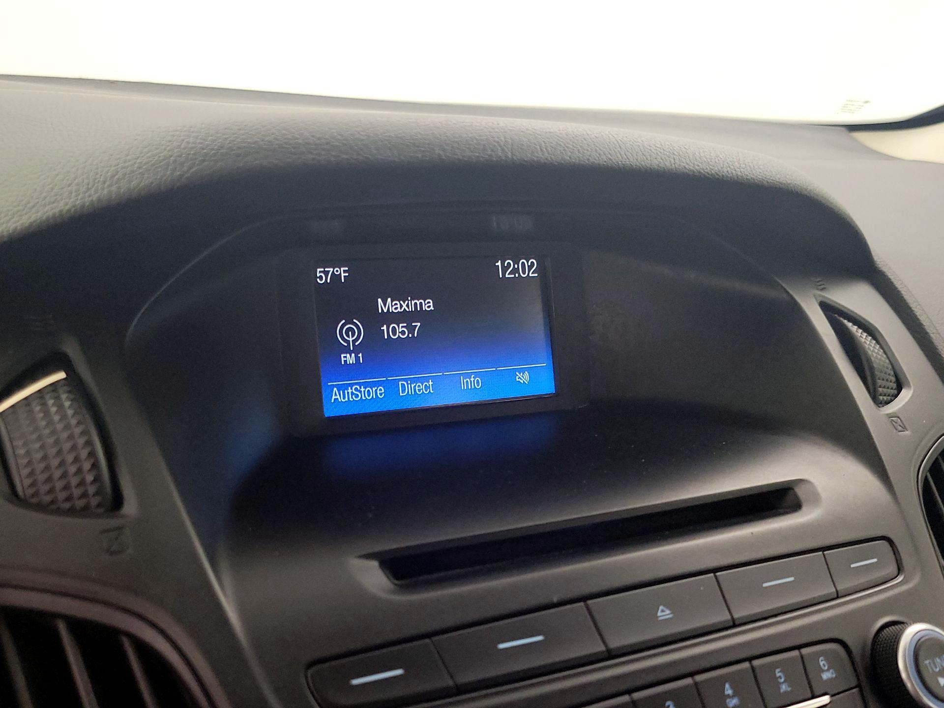 Thumbnail: 2016 Ford Focus - 15