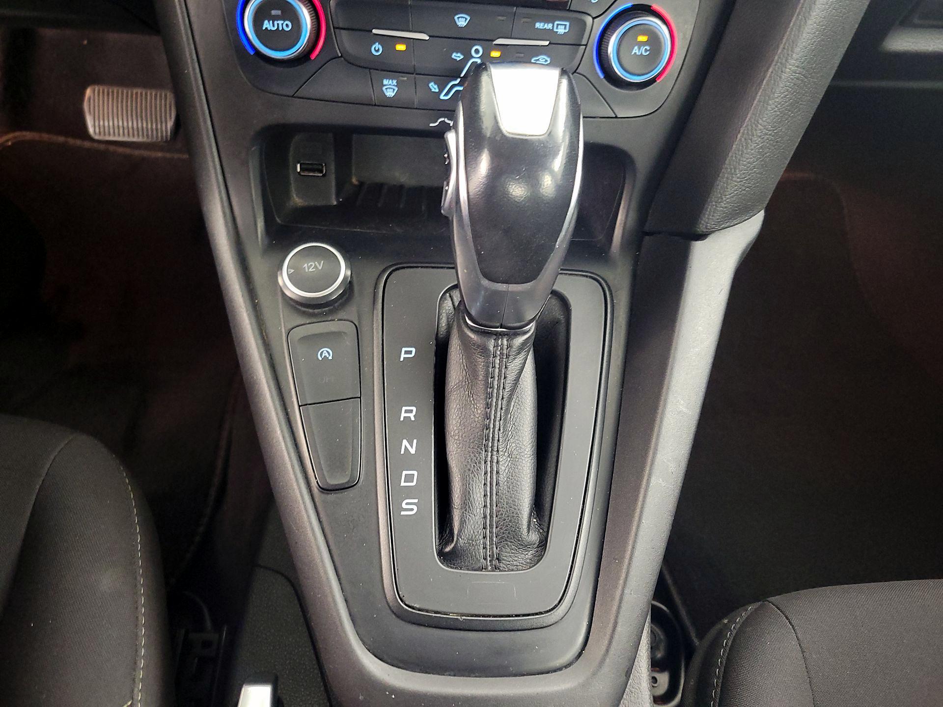 Thumbnail: 2016 Ford Focus - 17