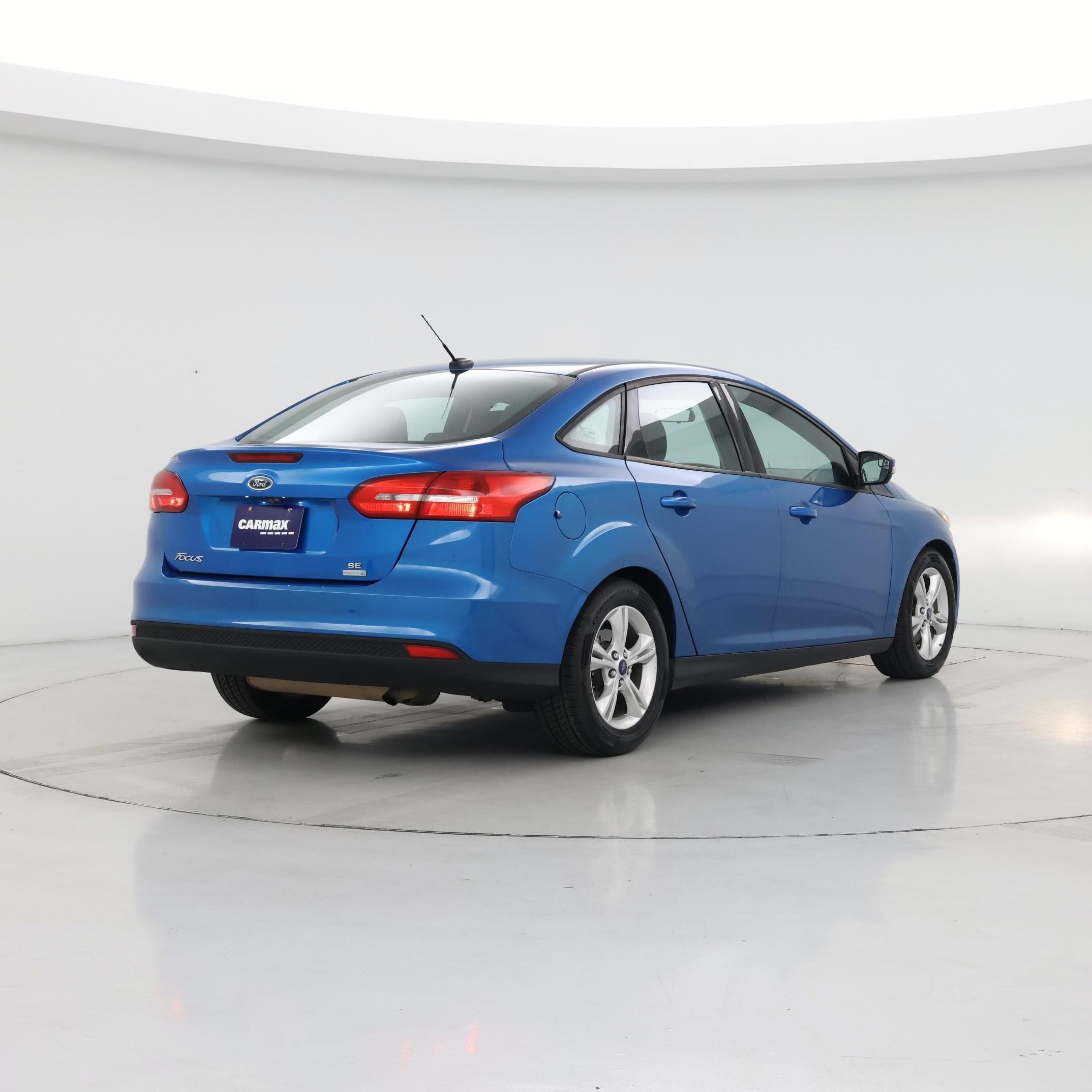 Thumbnail: 2016 Ford Focus - 8