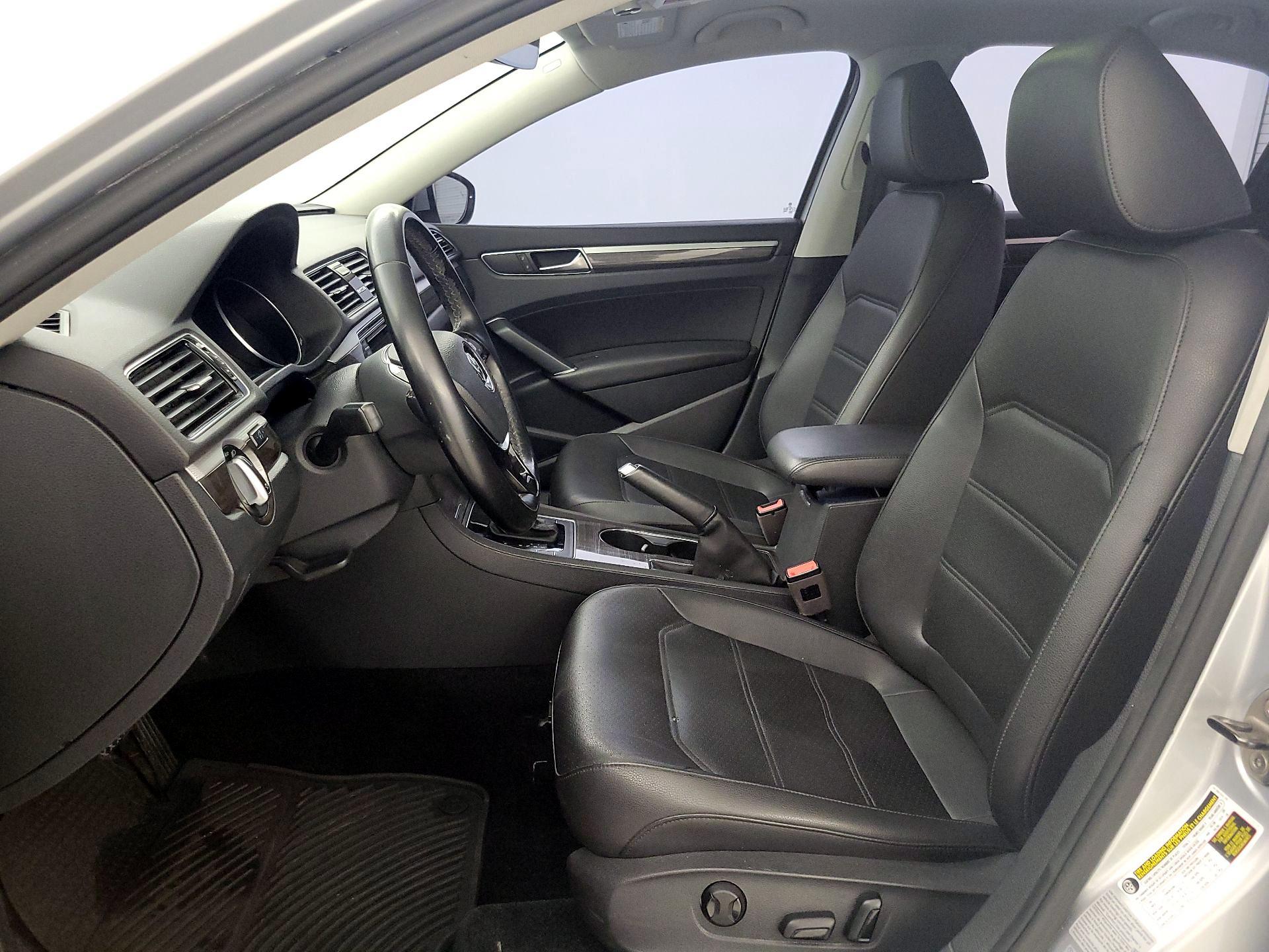 Thumbnail: 2018 Volkswagen Passat - 11