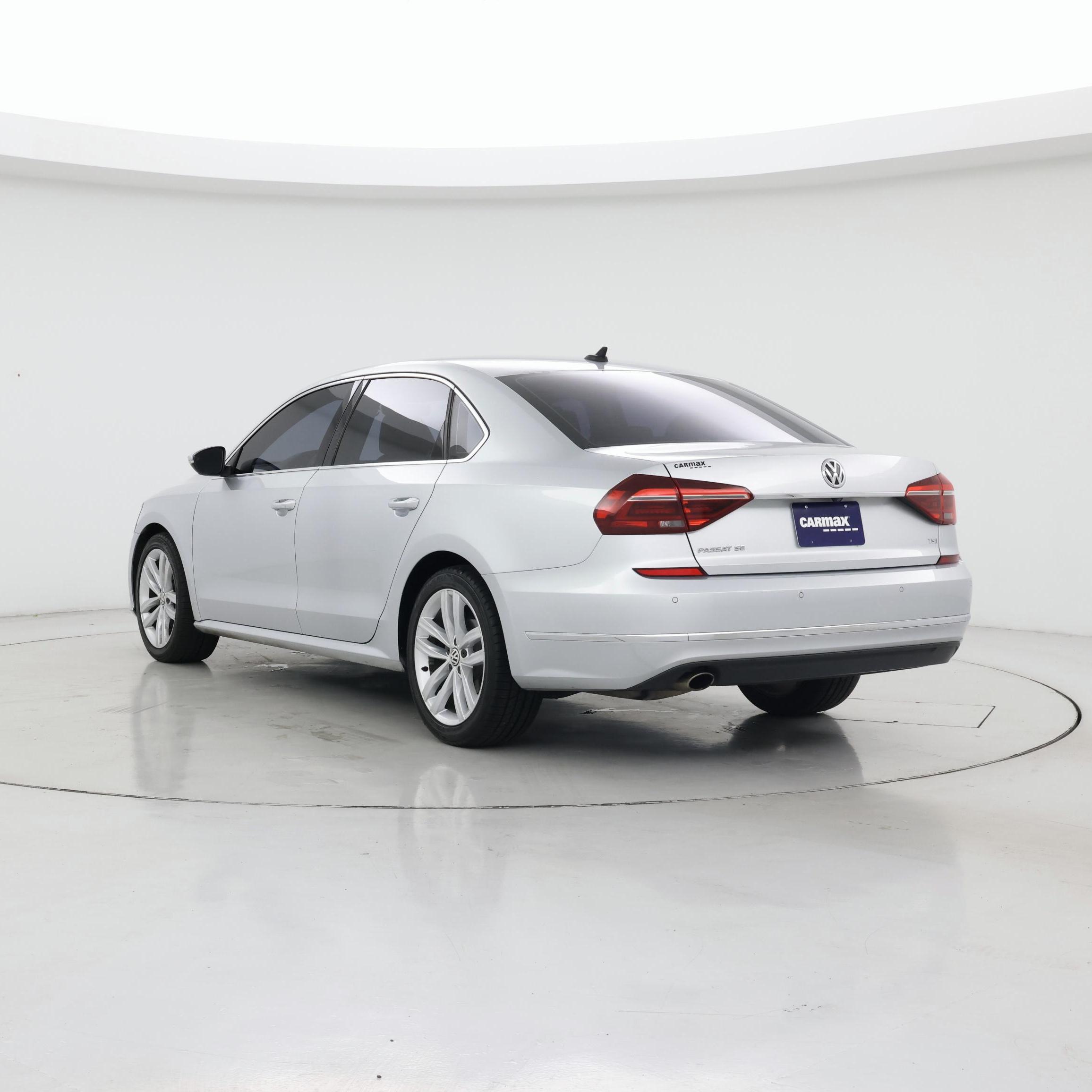 Thumbnail: 2018 Volkswagen Passat - 2