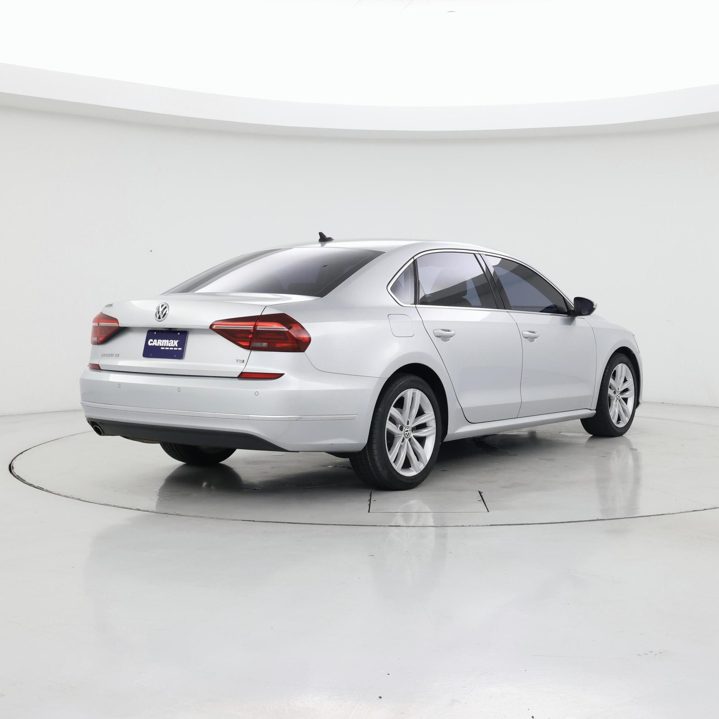 Thumbnail: 2018 Volkswagen Passat - 8