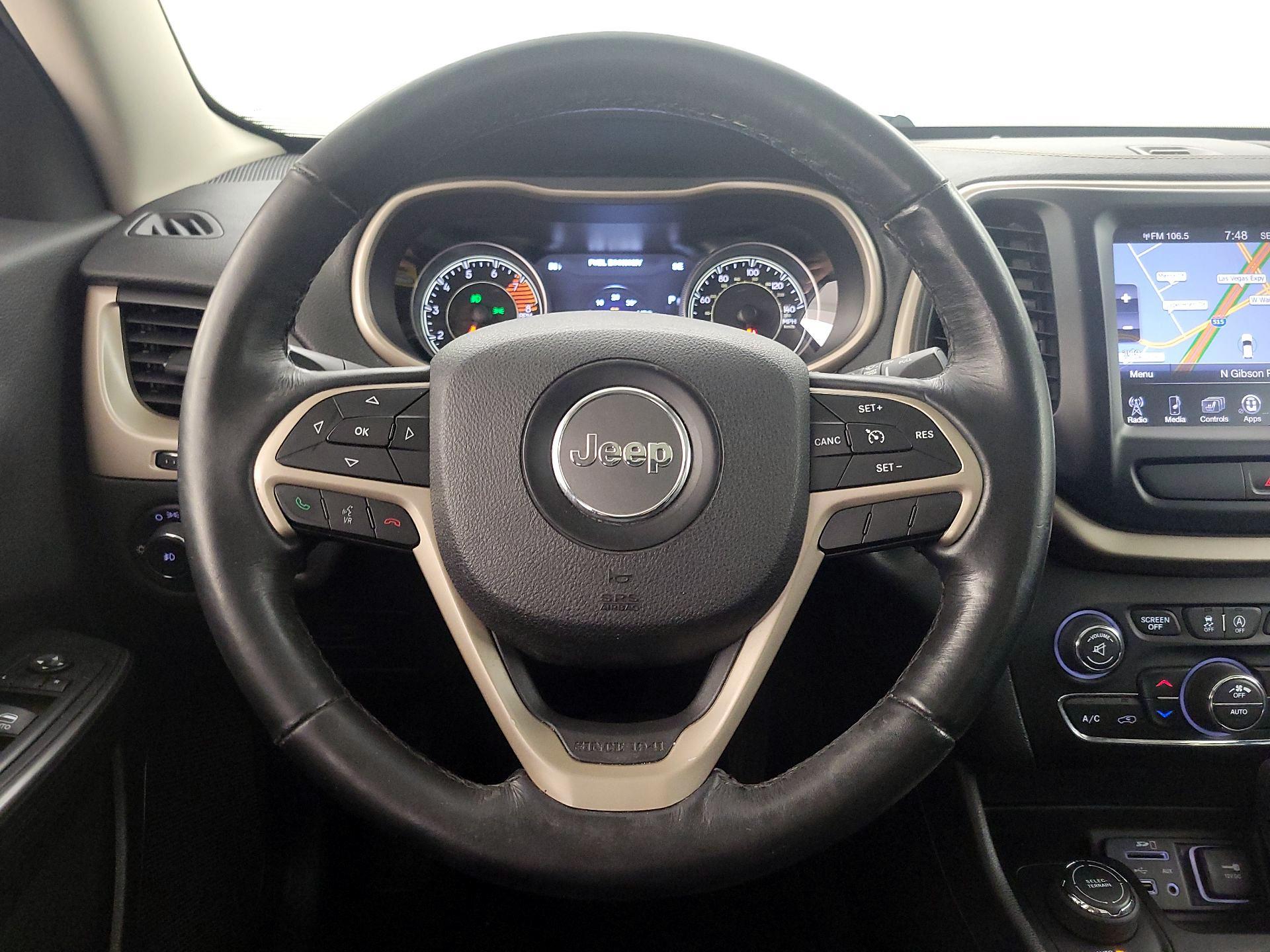 Thumbnail: 2016 Jeep Cherokee - 10