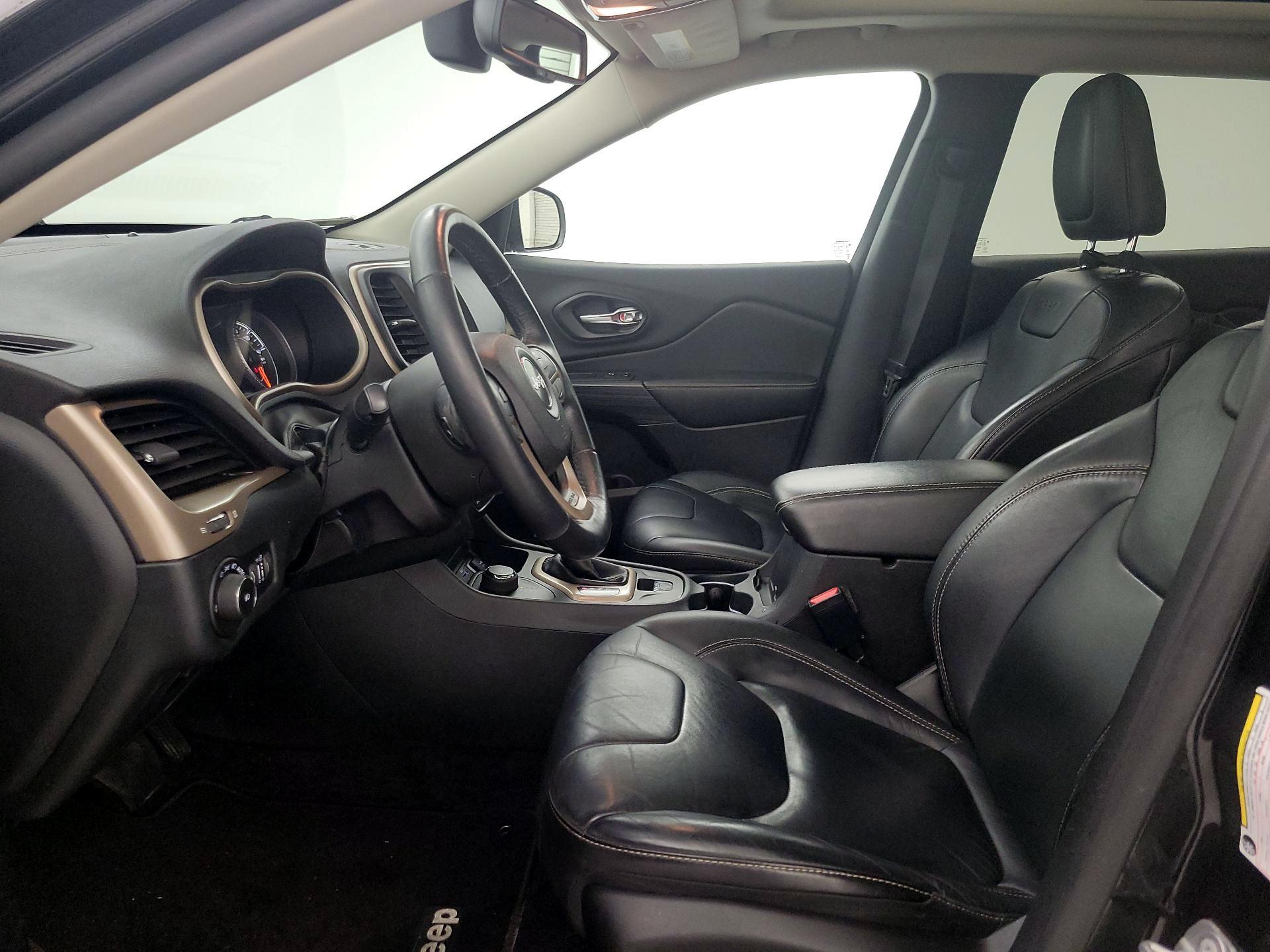 Thumbnail: 2016 Jeep Cherokee - 11