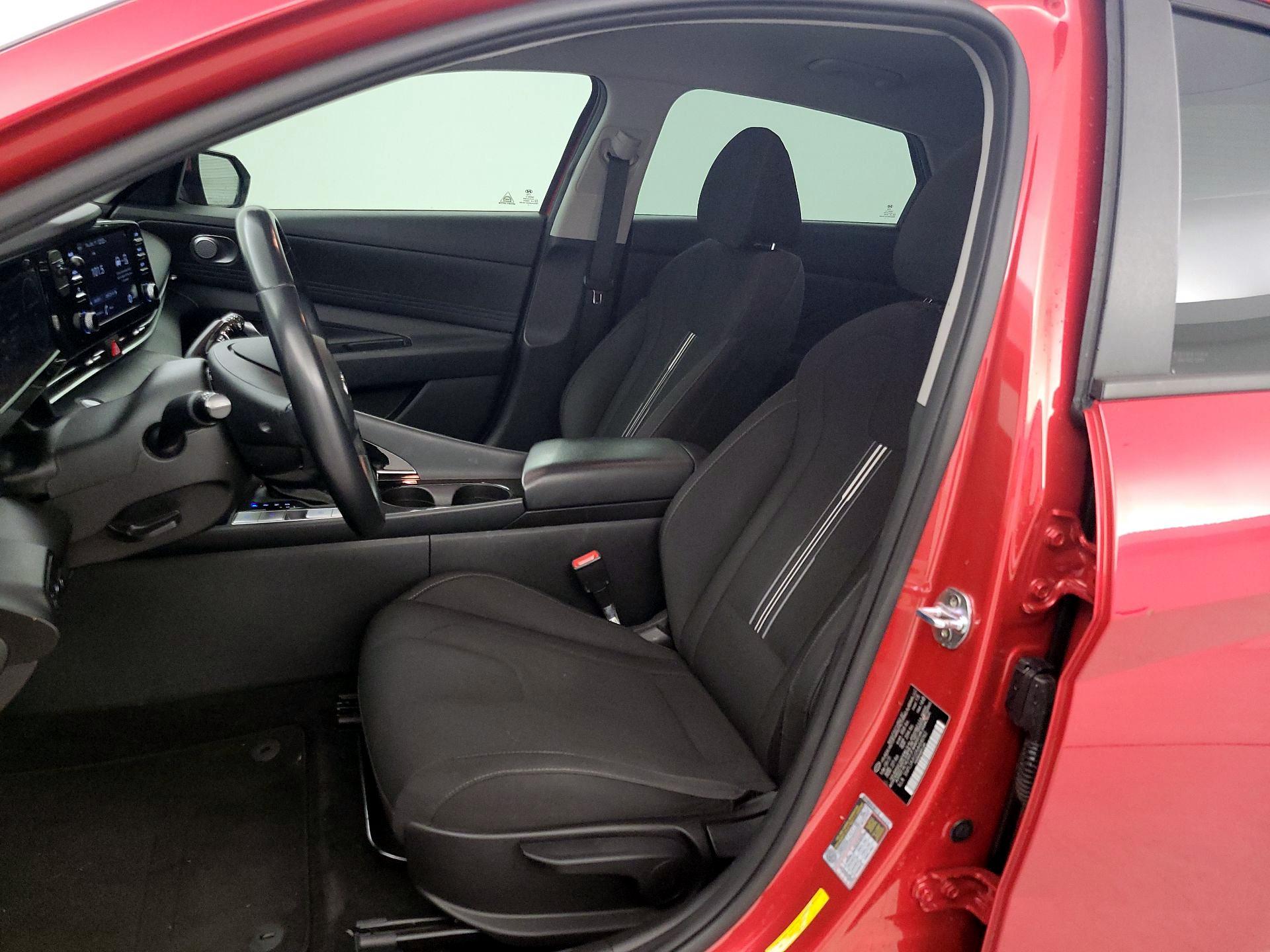 Thumbnail: 2021 Hyundai Elantra - 11